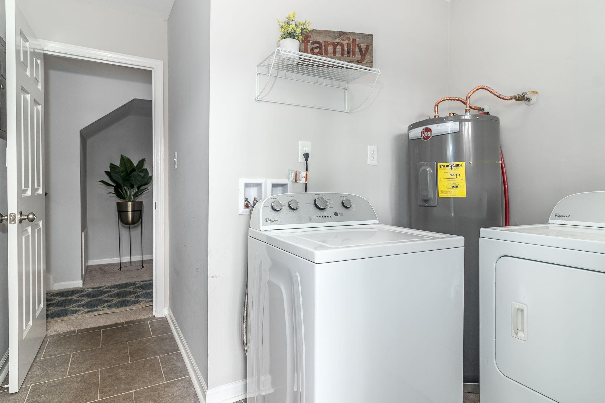 302 KENNELWORTH Place