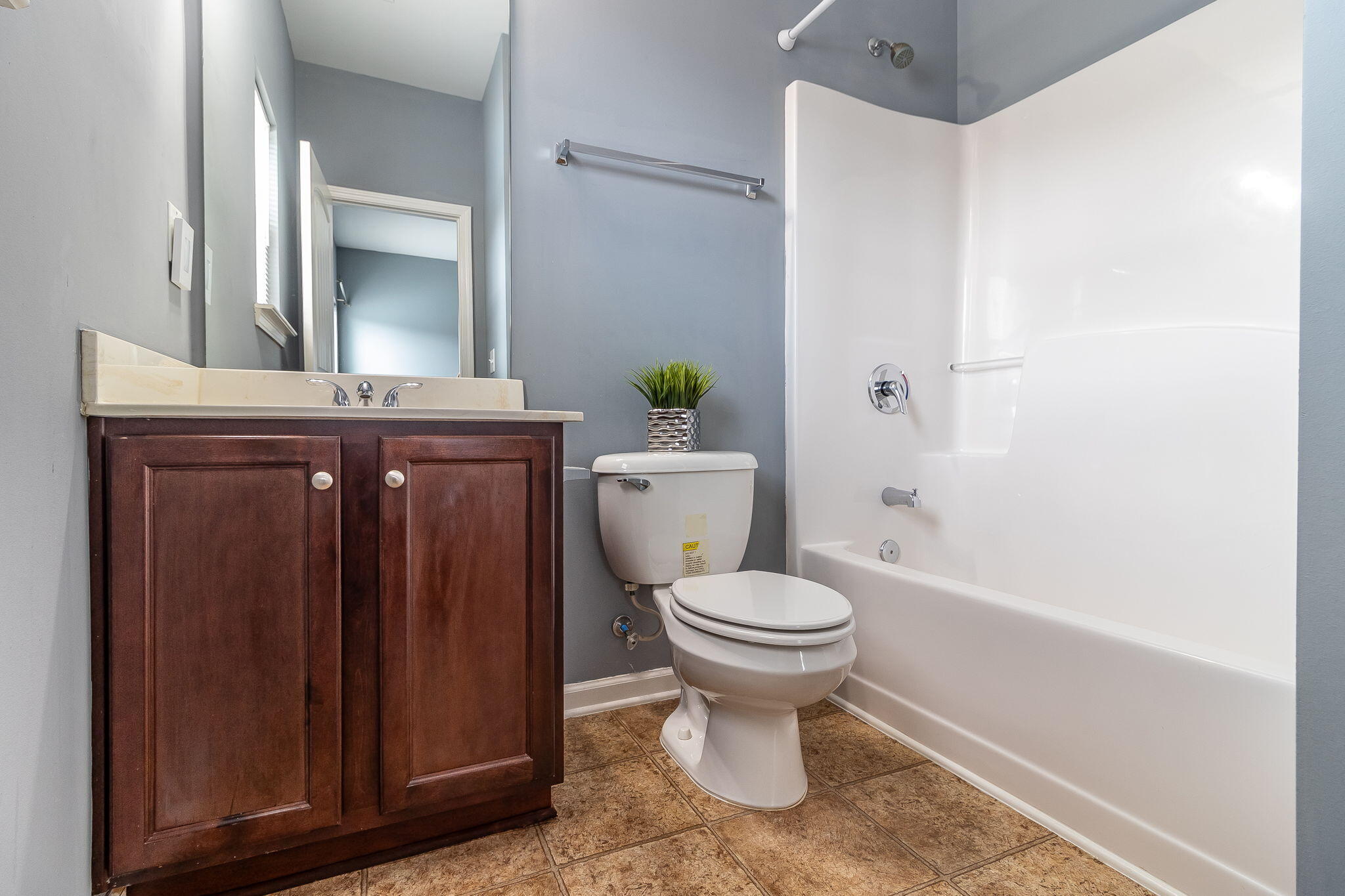 6077 REYNOLDS Circle