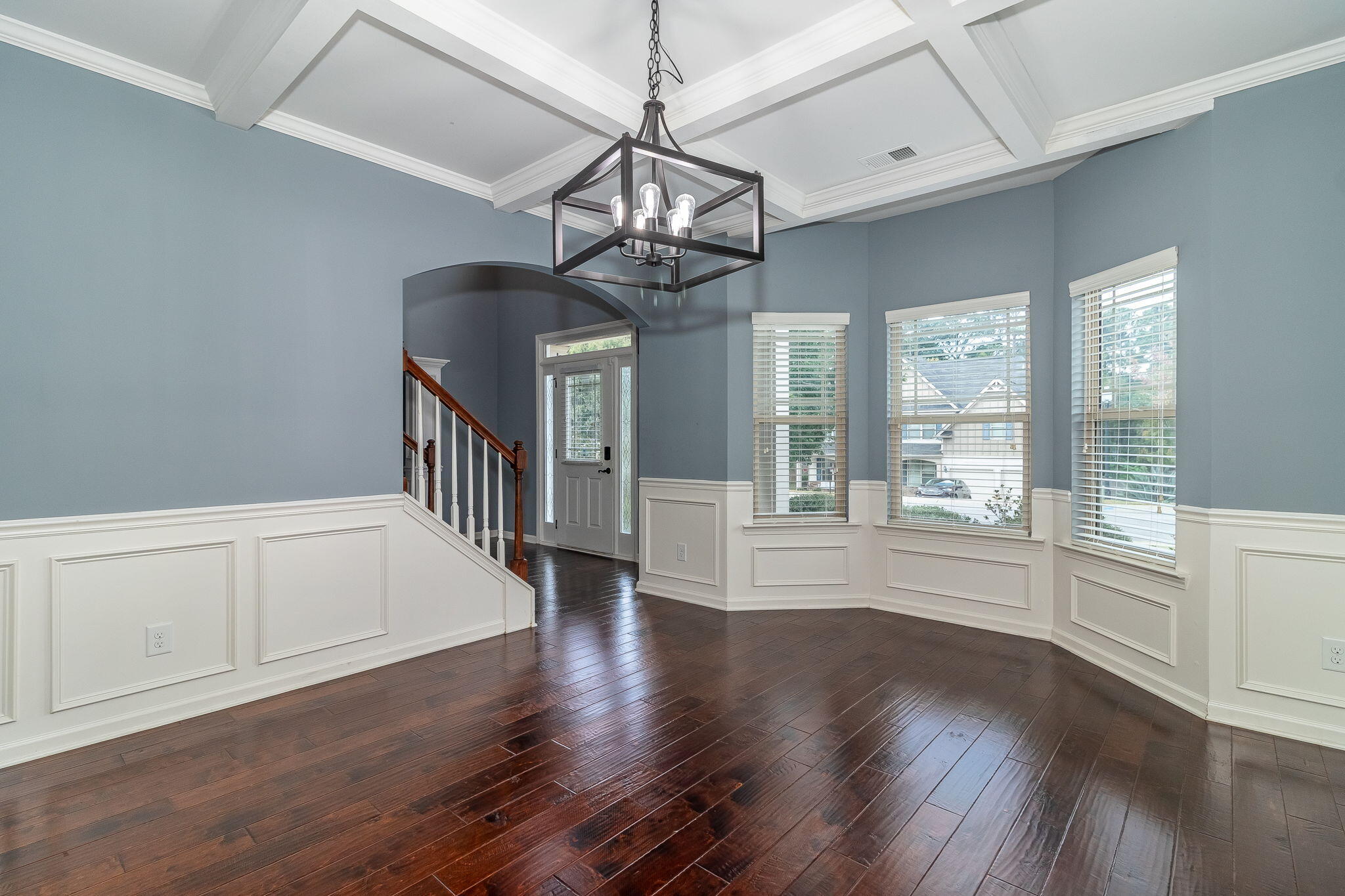 6077 REYNOLDS Circle