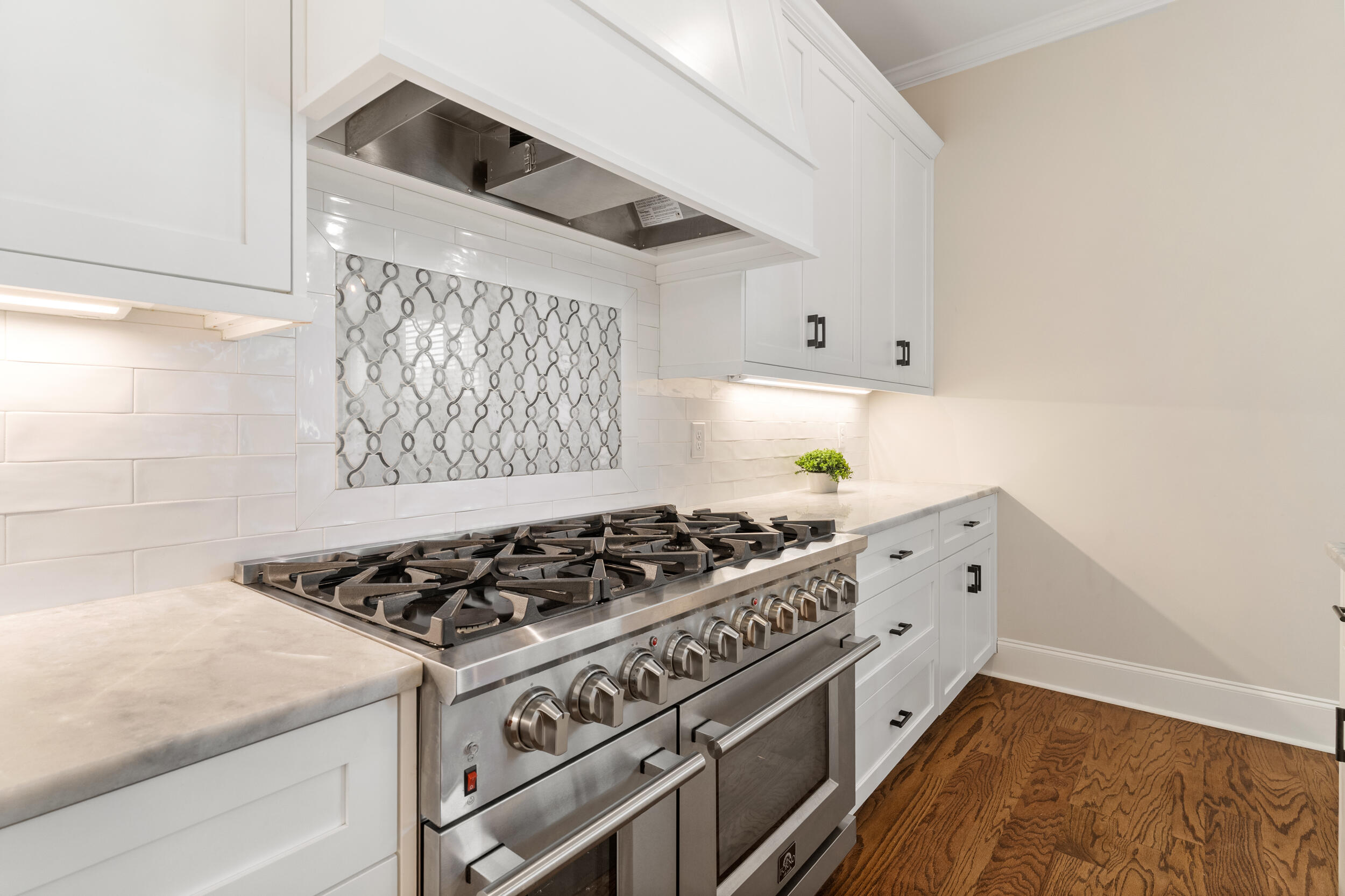 809 Sparrow Pt Avenue