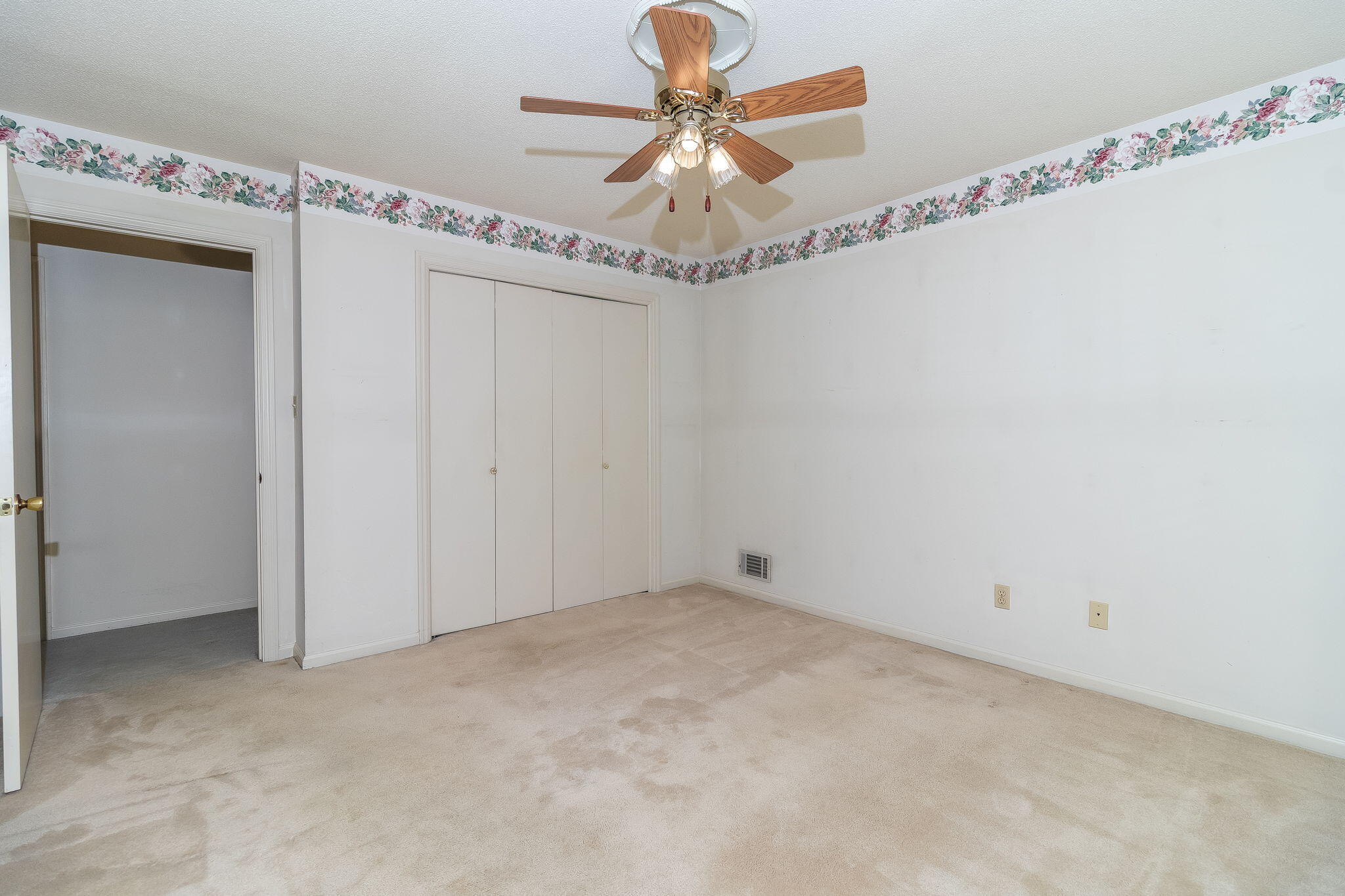 8135 Sir Lancelot Court