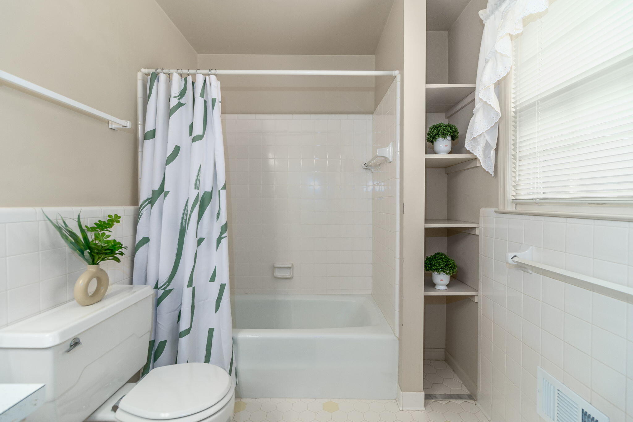 8135 Sir Lancelot Court