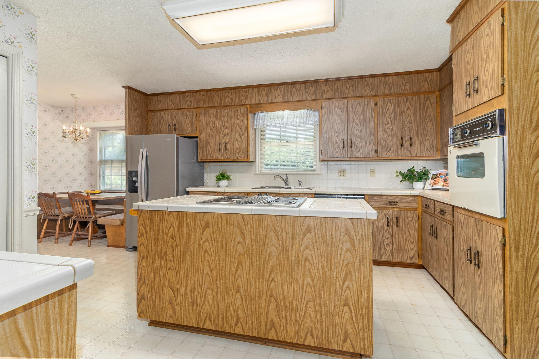 8135 Sir Lancelot Court