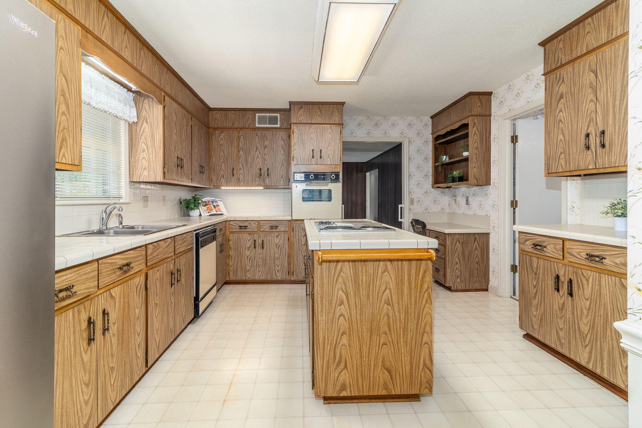 8135 Sir Lancelot Court