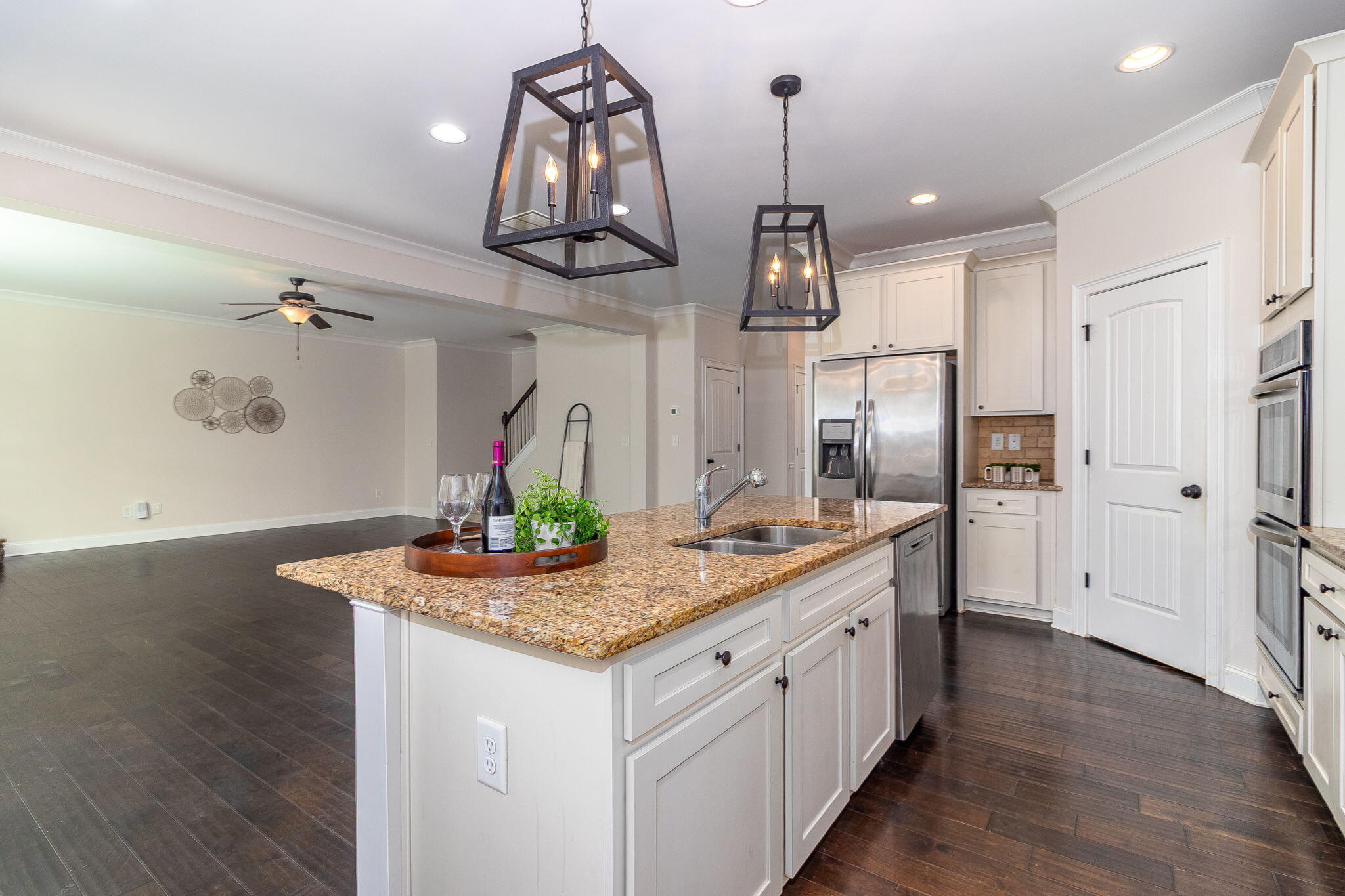 5629 Sunbury Loop