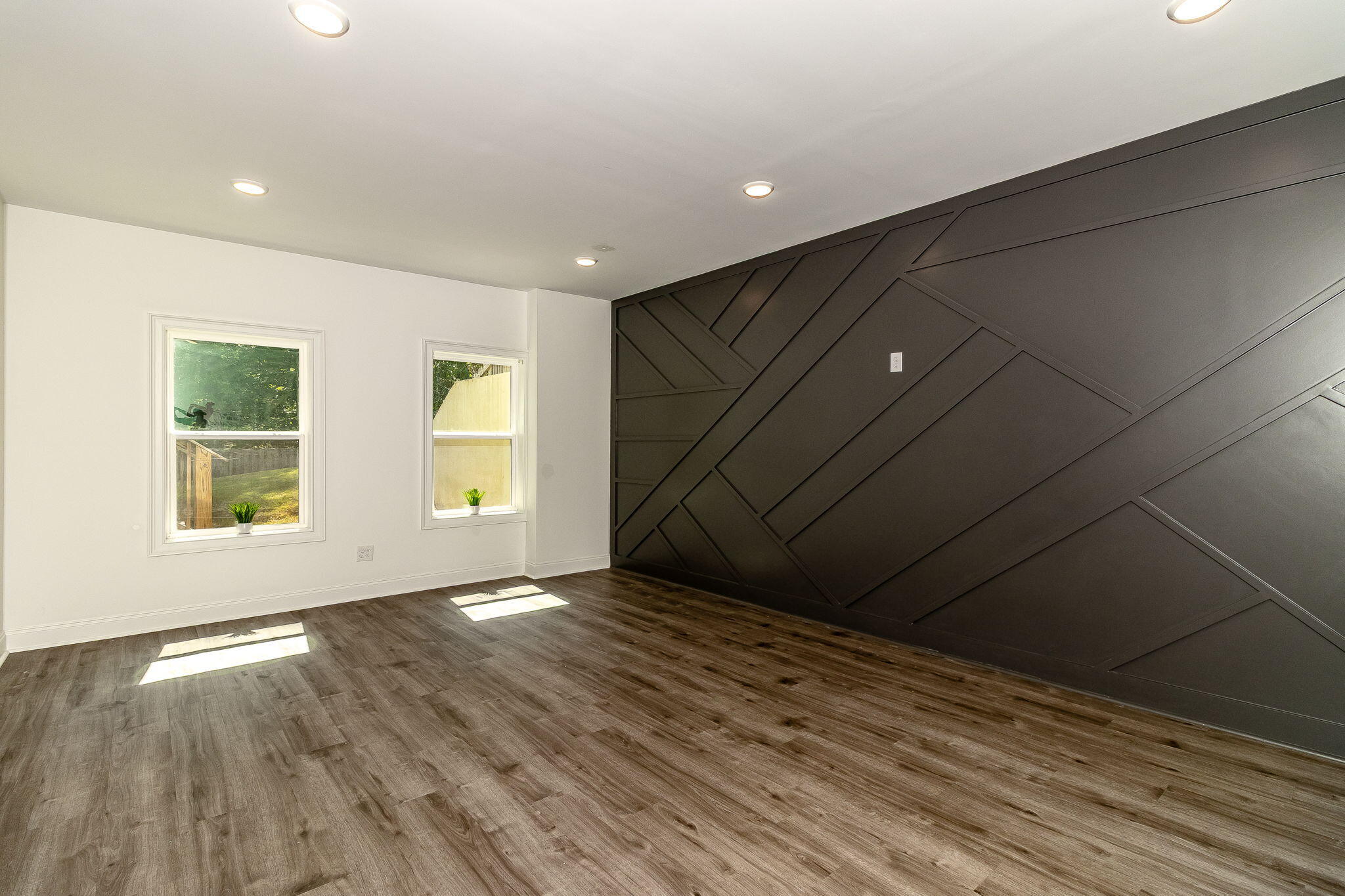 5629 Sunbury Loop
