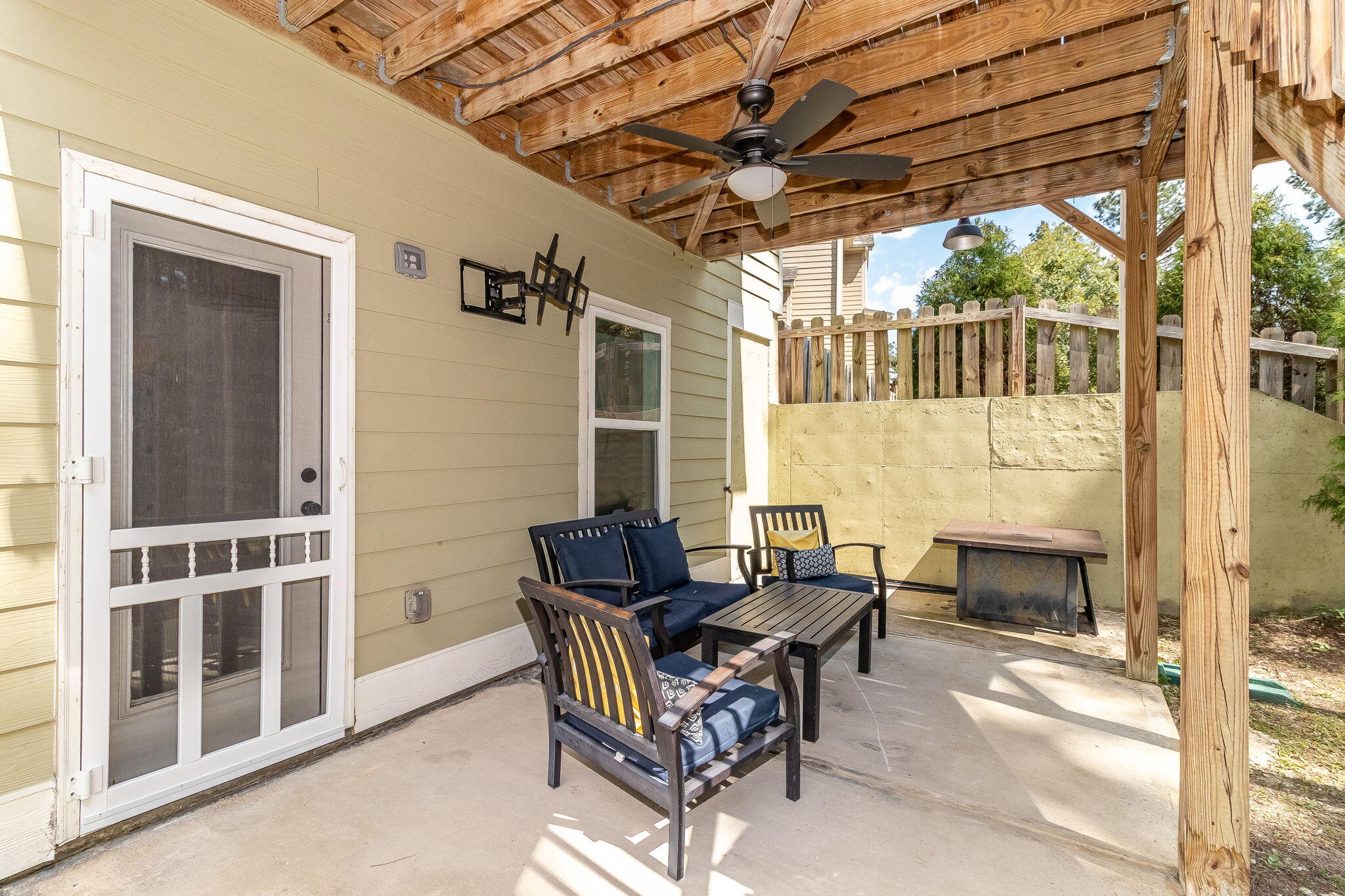 5629 Sunbury Loop