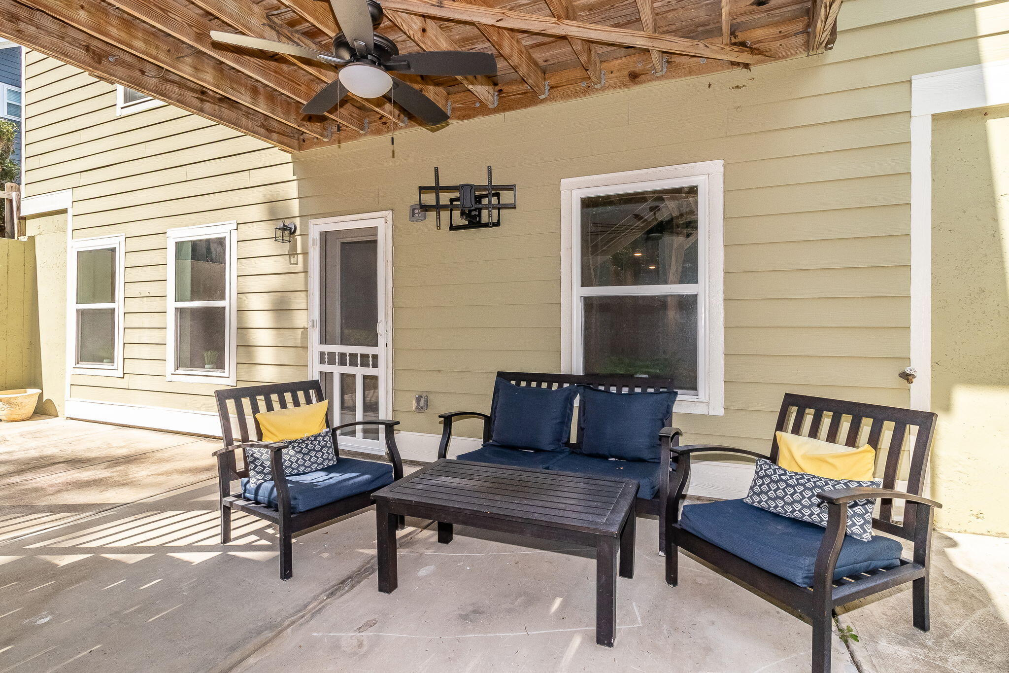 5629 Sunbury Loop