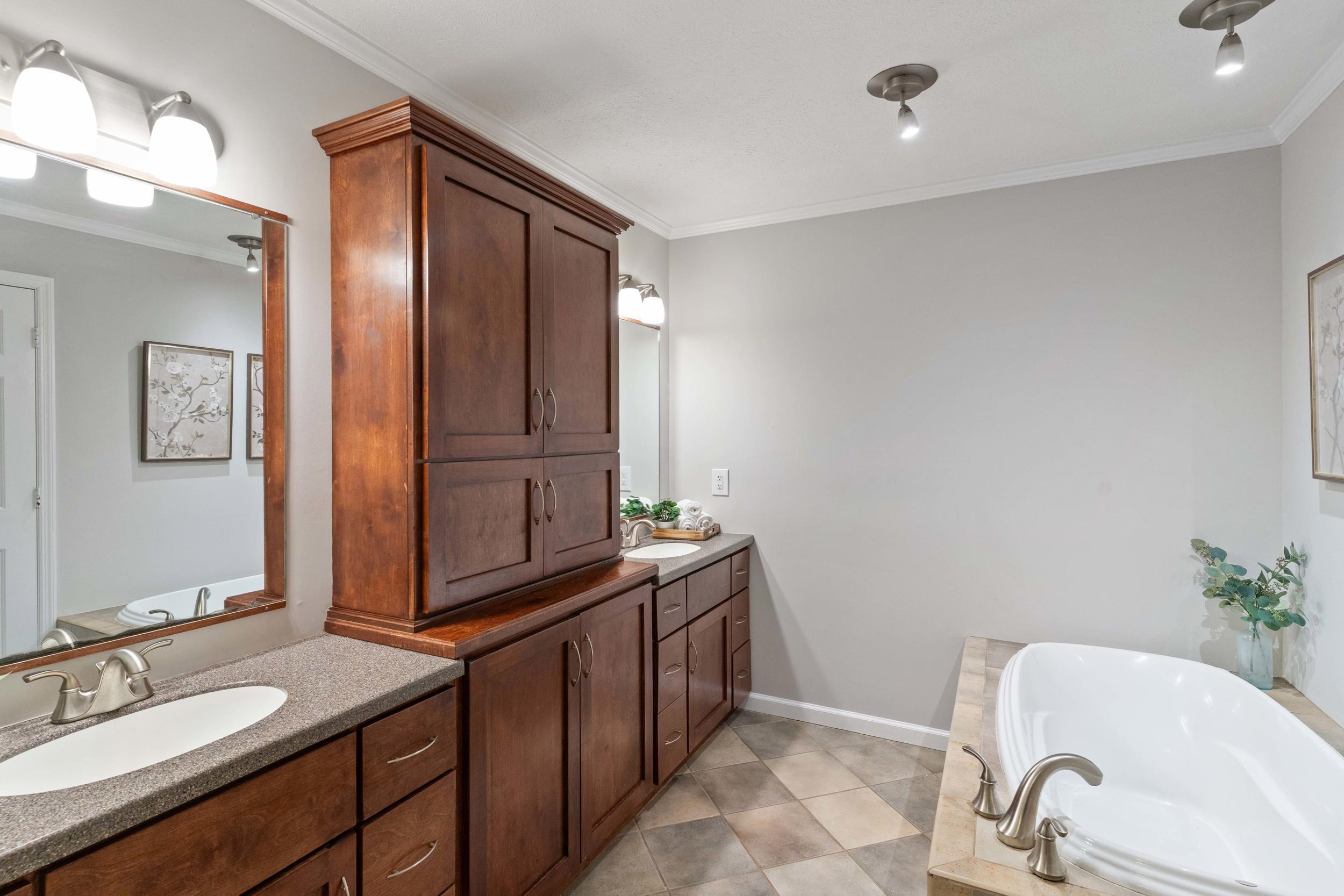 808 Plantation Point Drive