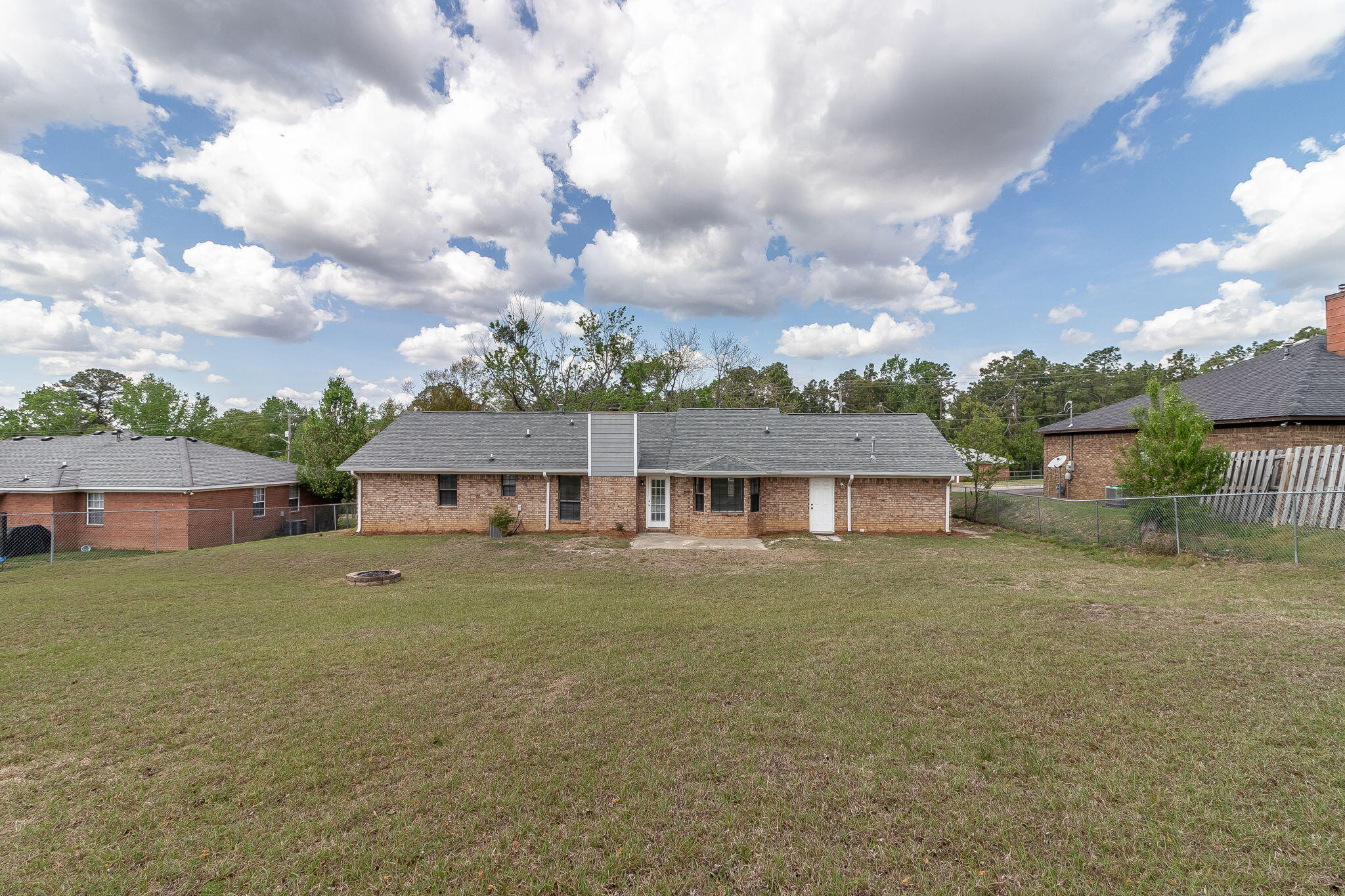 4344 Creekview Drive