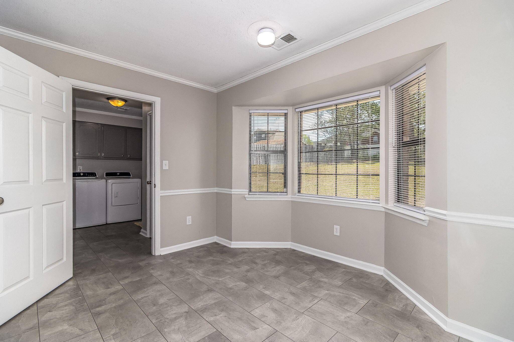 4344 Creekview Drive