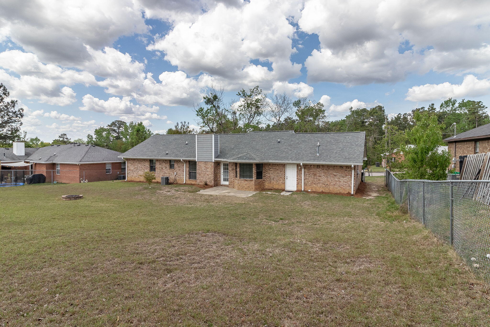 4344 Creekview Drive