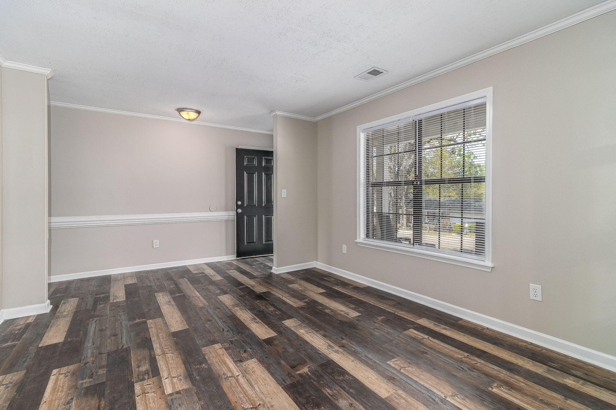 4344 Creekview Drive