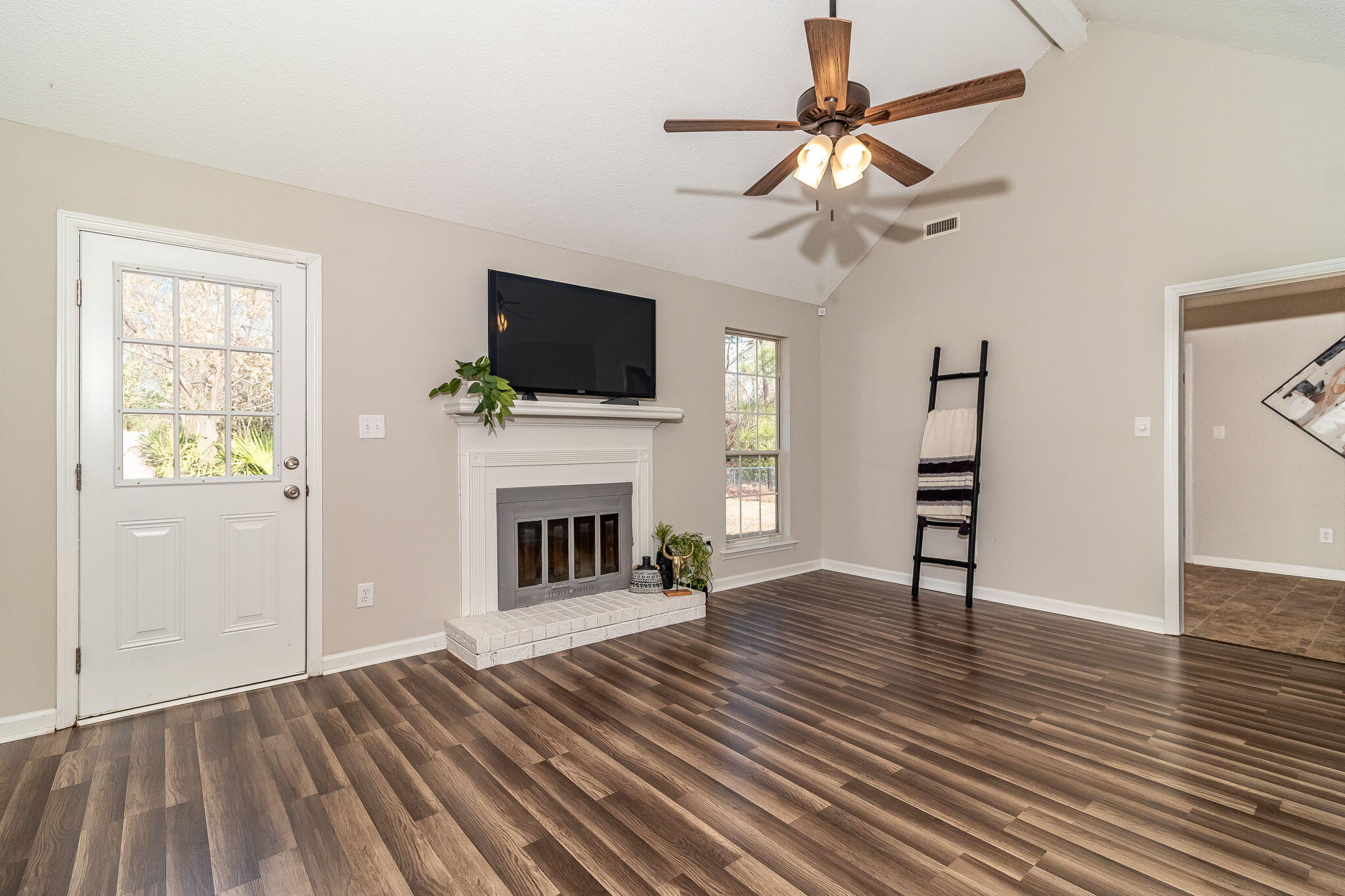 633 Ridgefield Drive