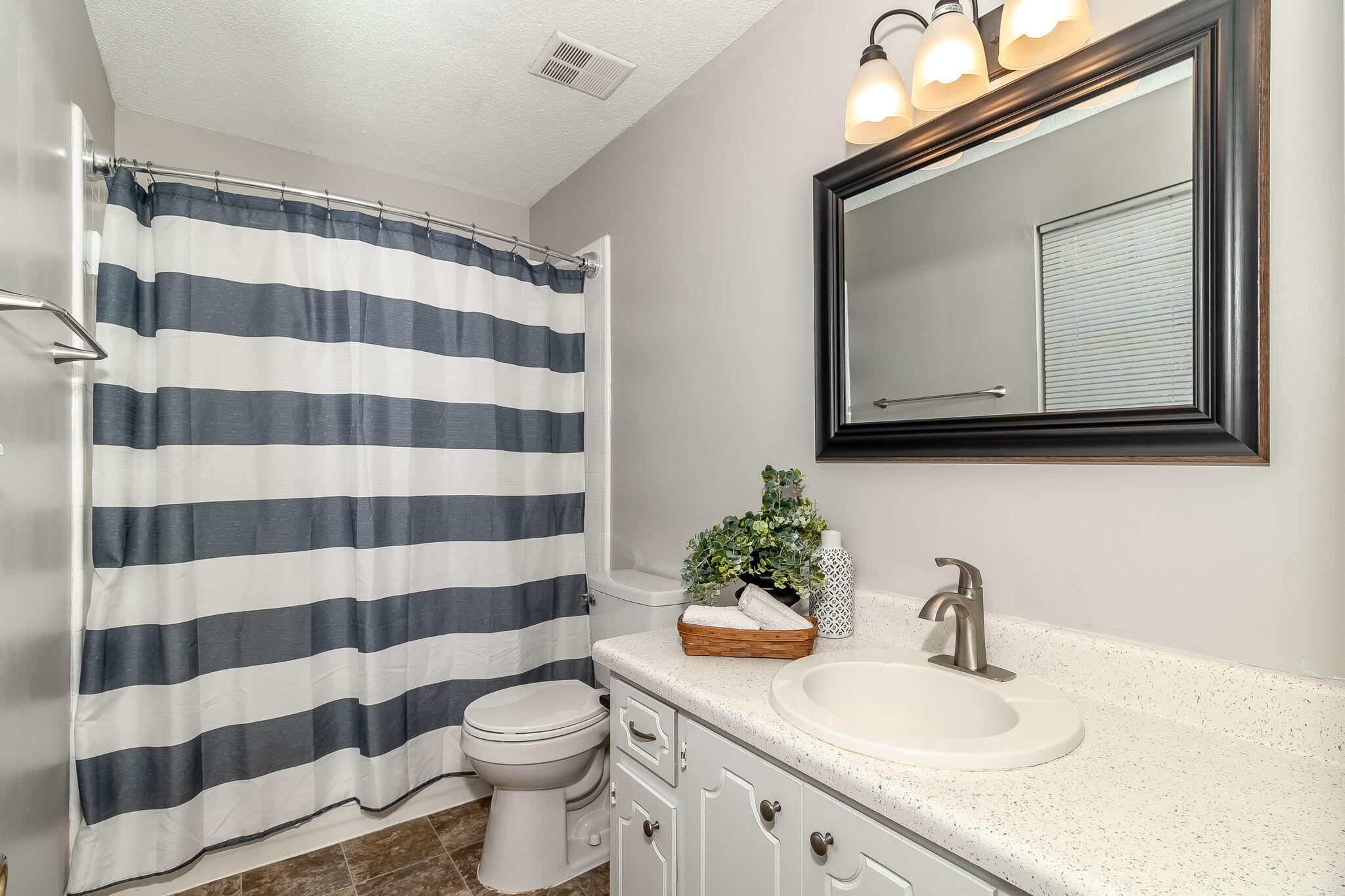 633 Ridgefield Drive