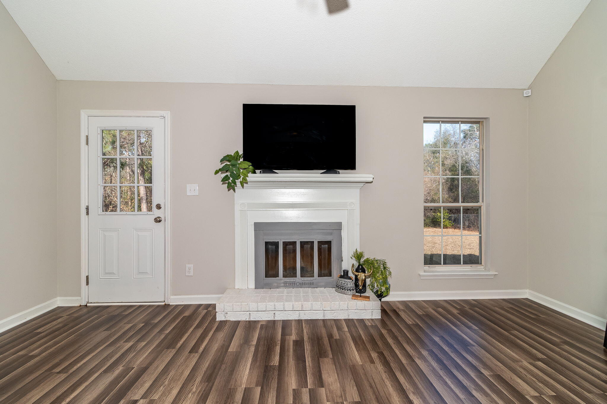 633 Ridgefield Drive