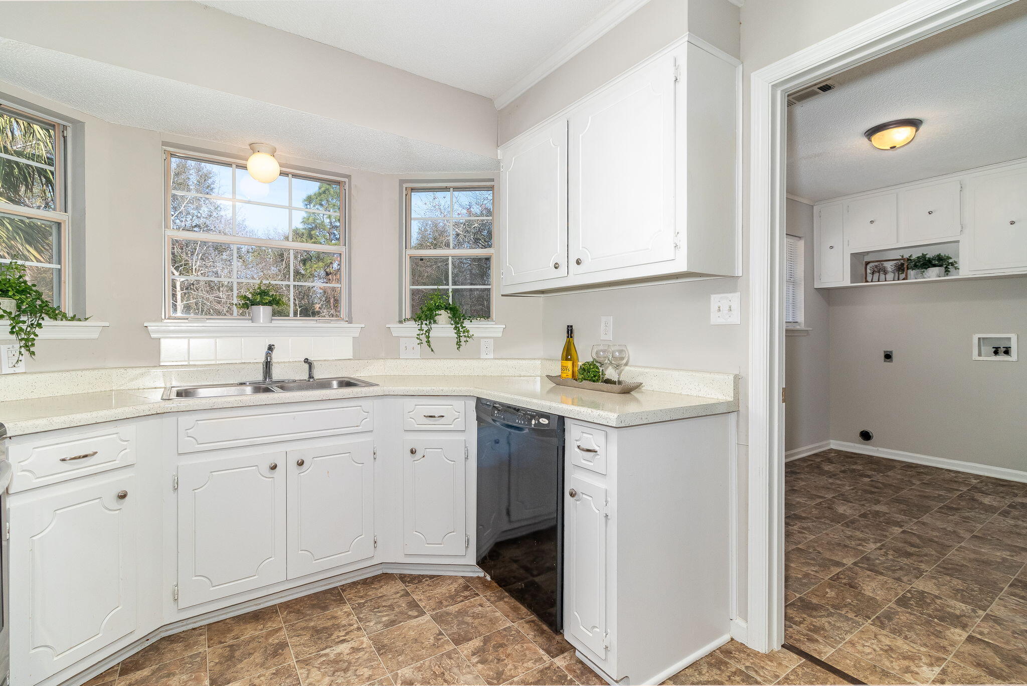 633 Ridgefield Drive