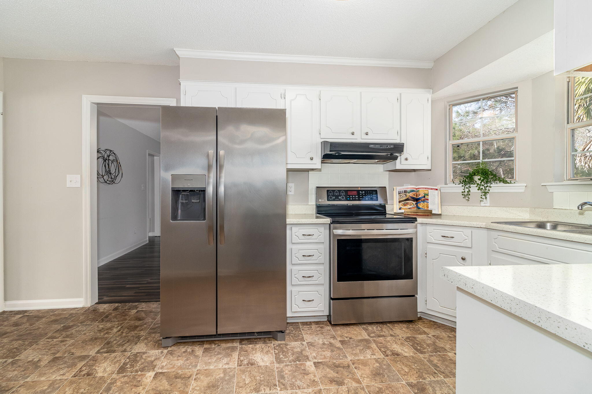 633 Ridgefield Drive