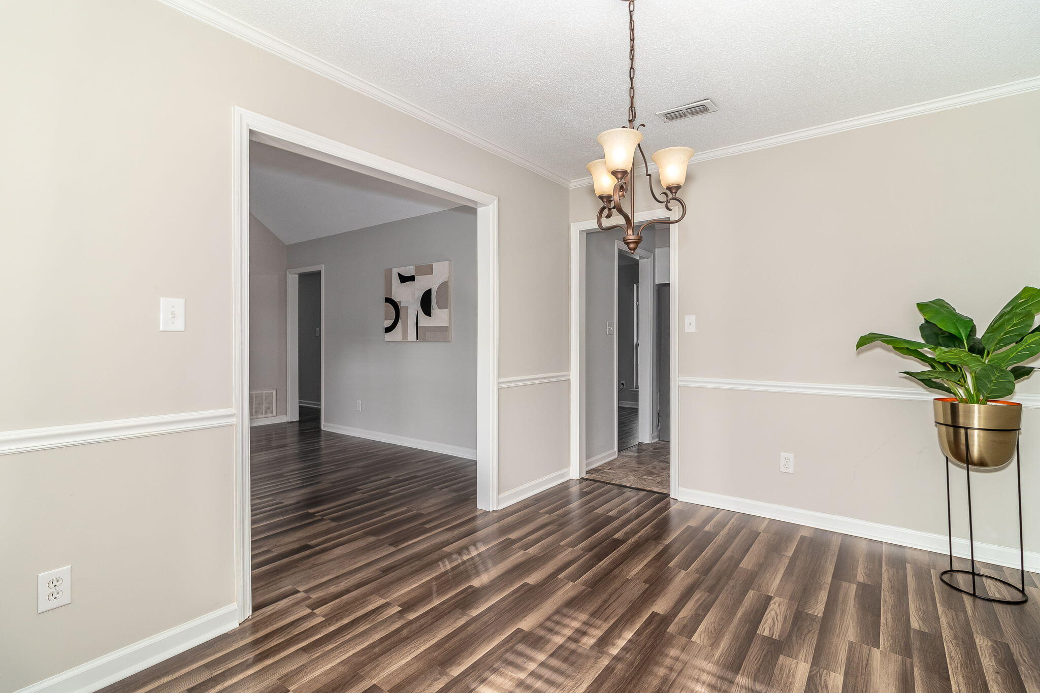 633 Ridgefield Drive