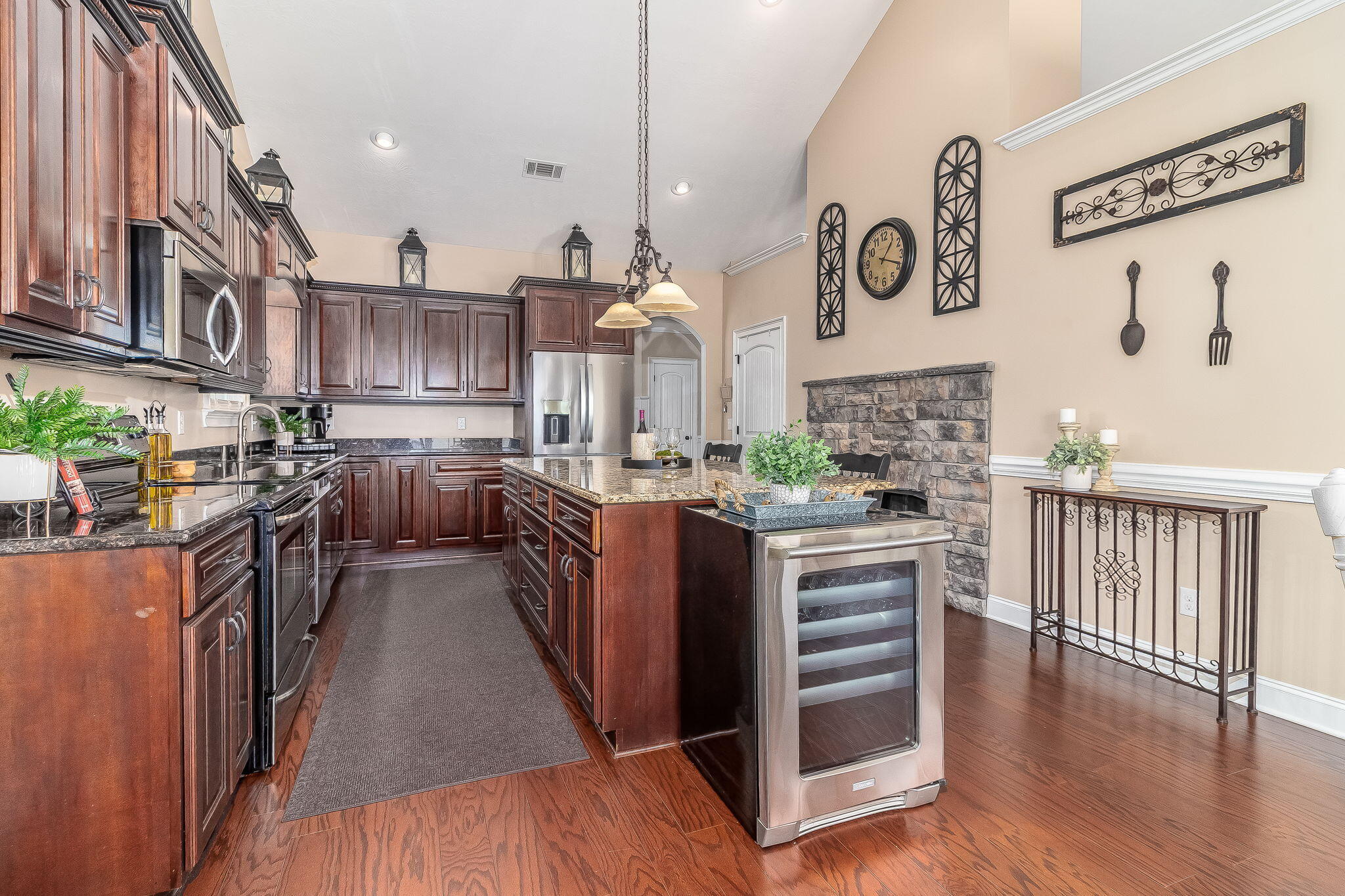 4092 Starview Lane
