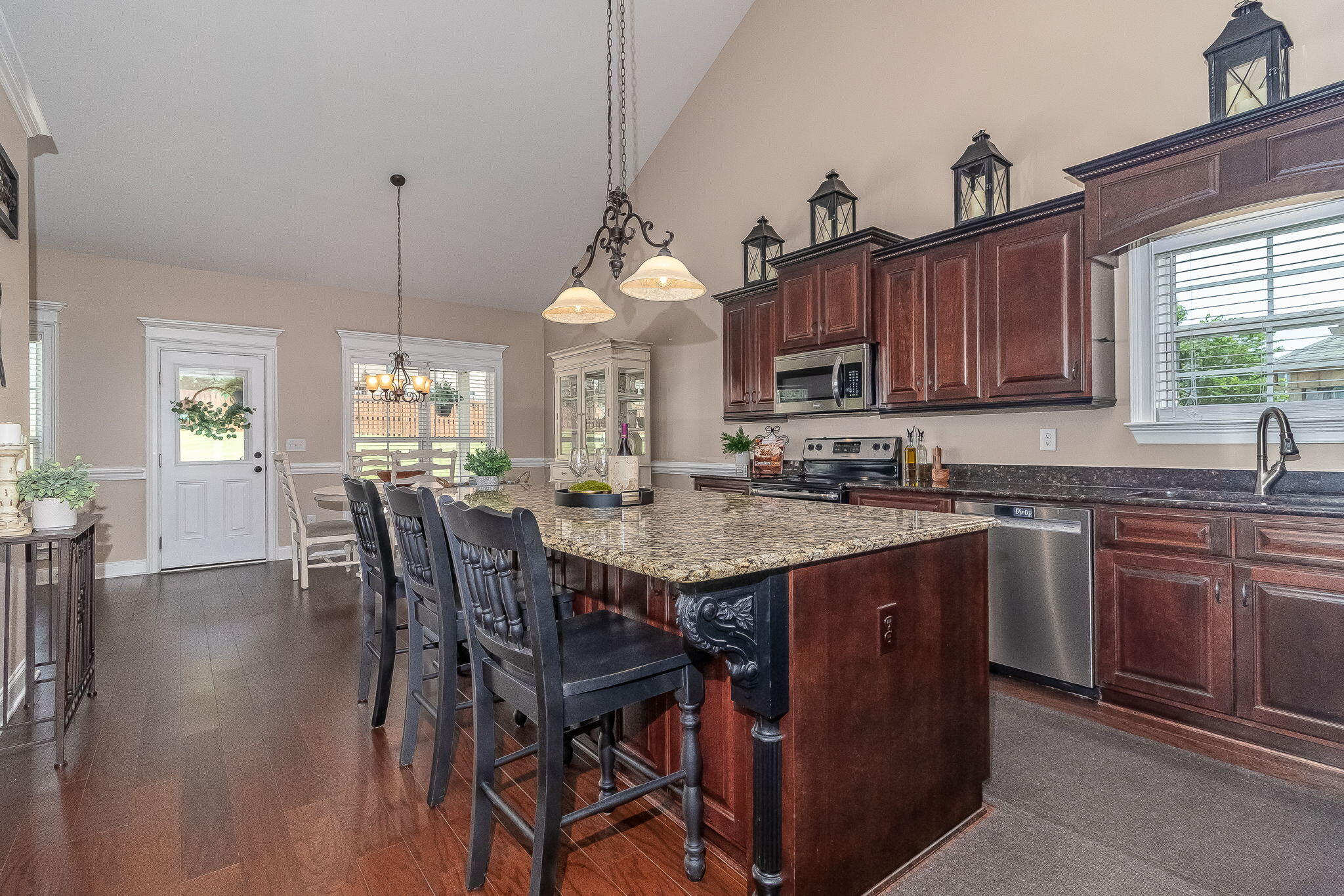 4092 Starview Lane
