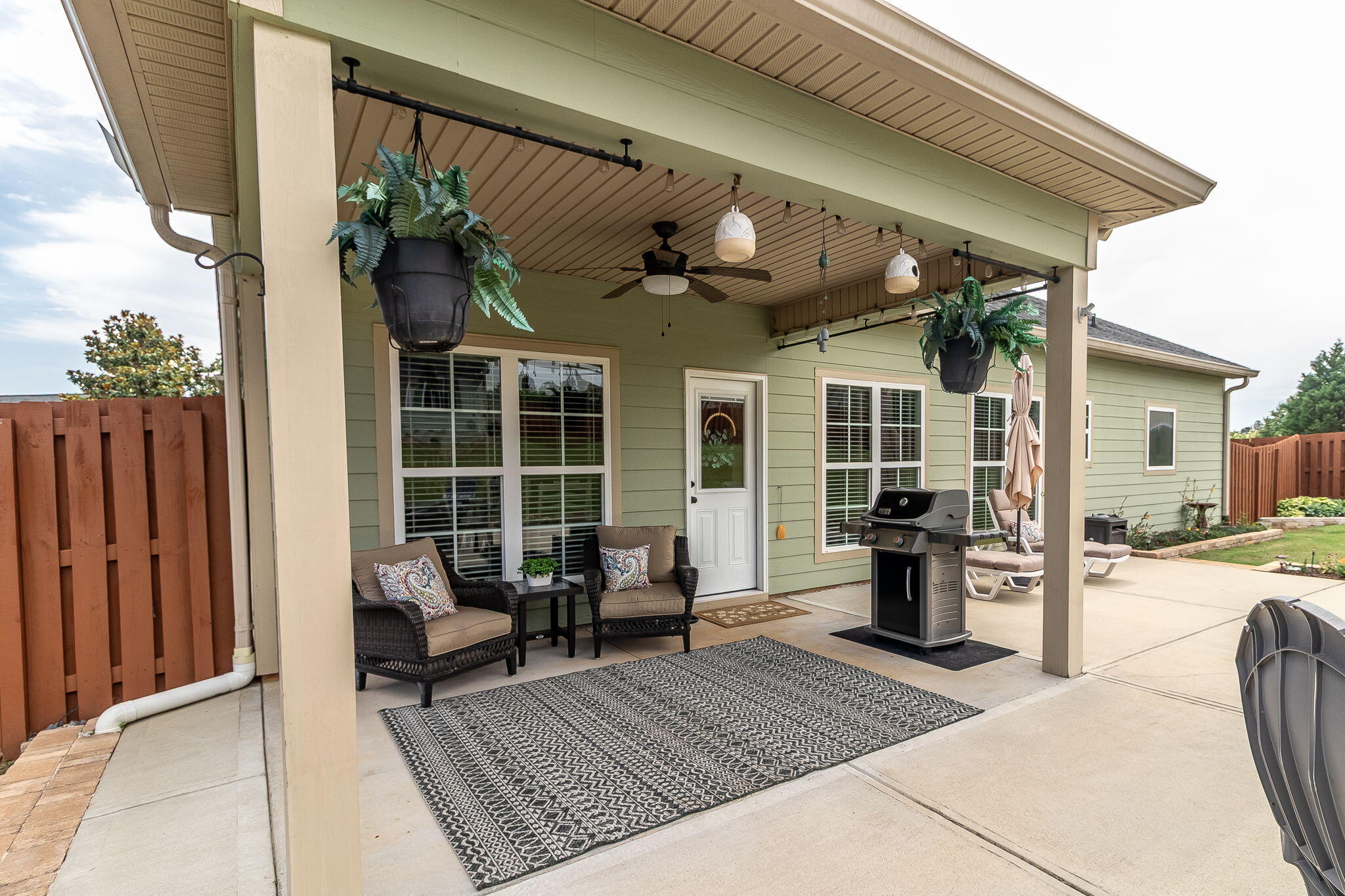 4092 Starview Lane