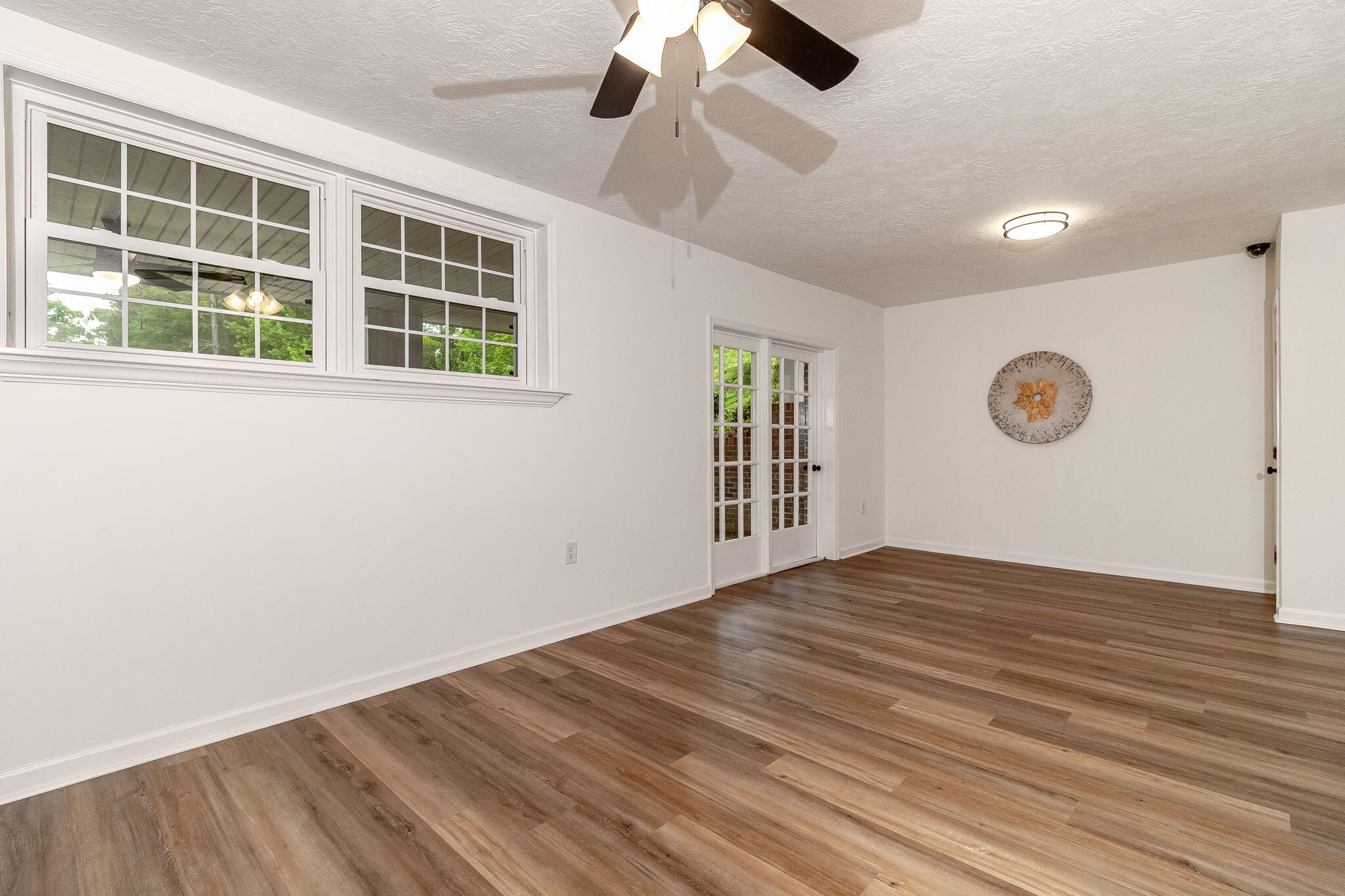 563 Lakewood Drive