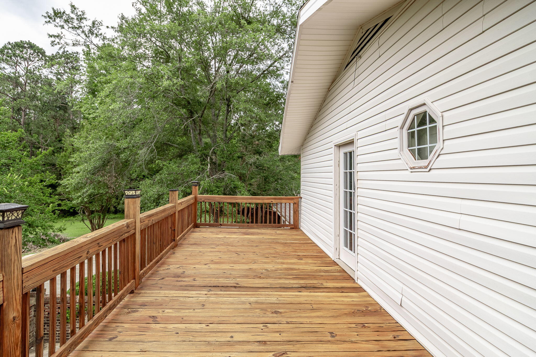 563 Lakewood Drive