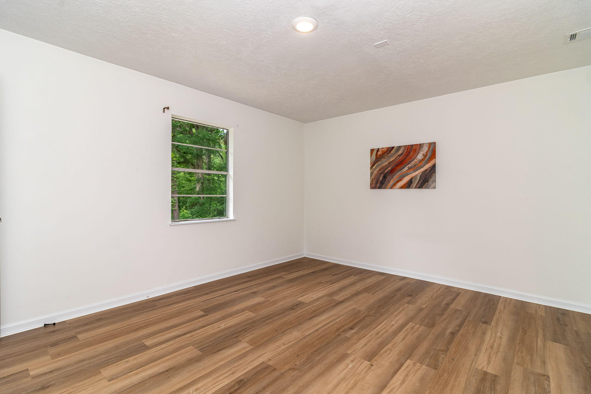 563 Lakewood Drive