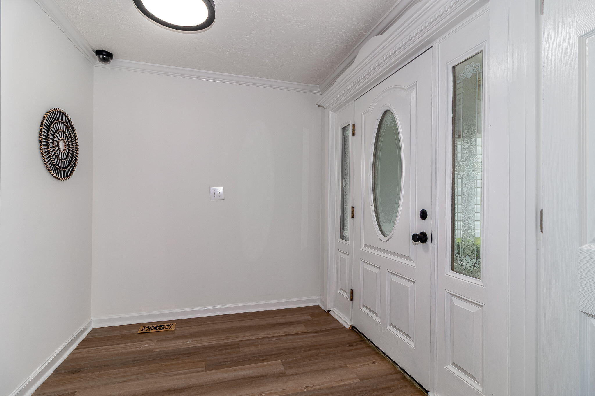 563 Lakewood Drive