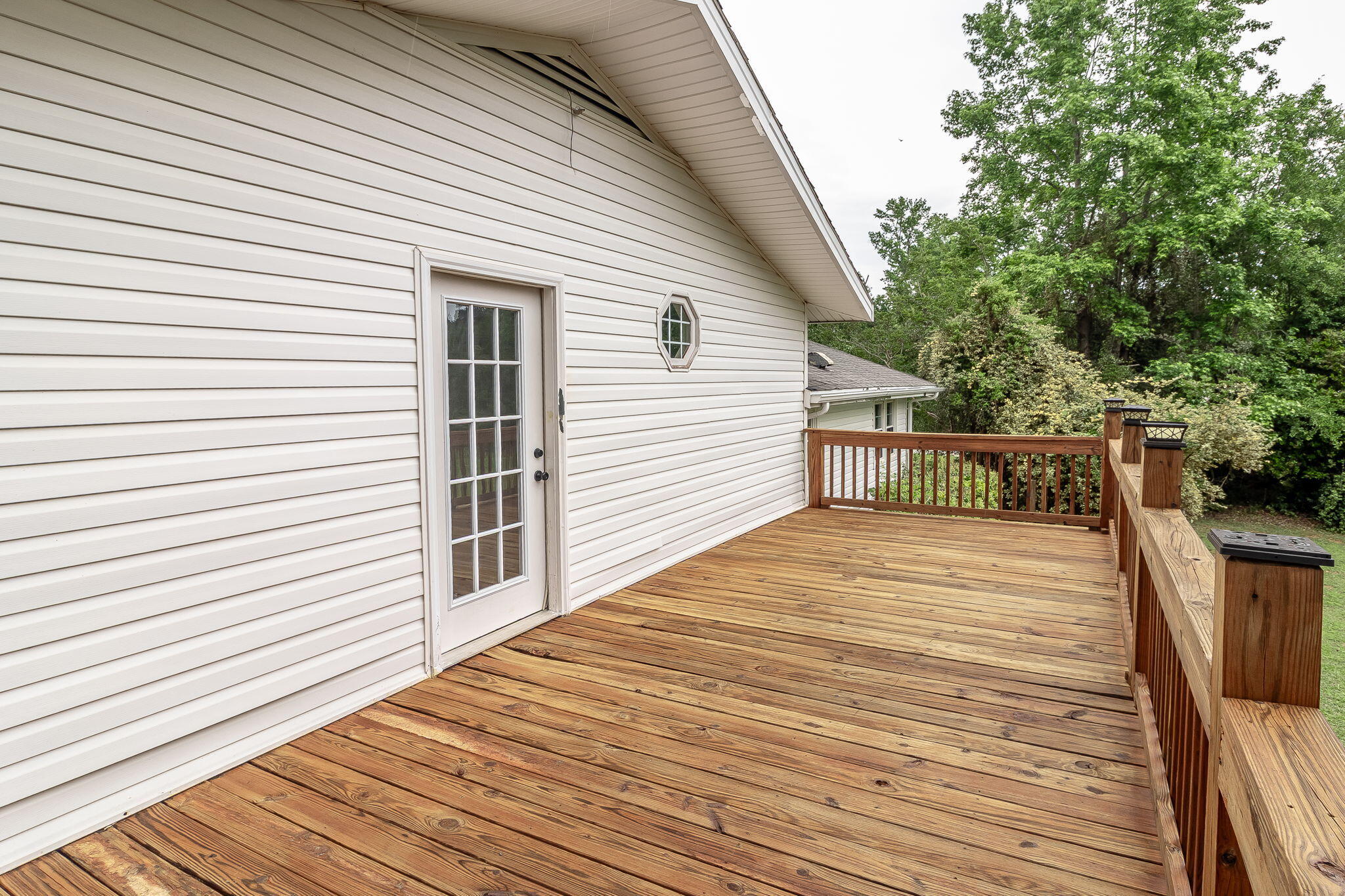 563 Lakewood Drive