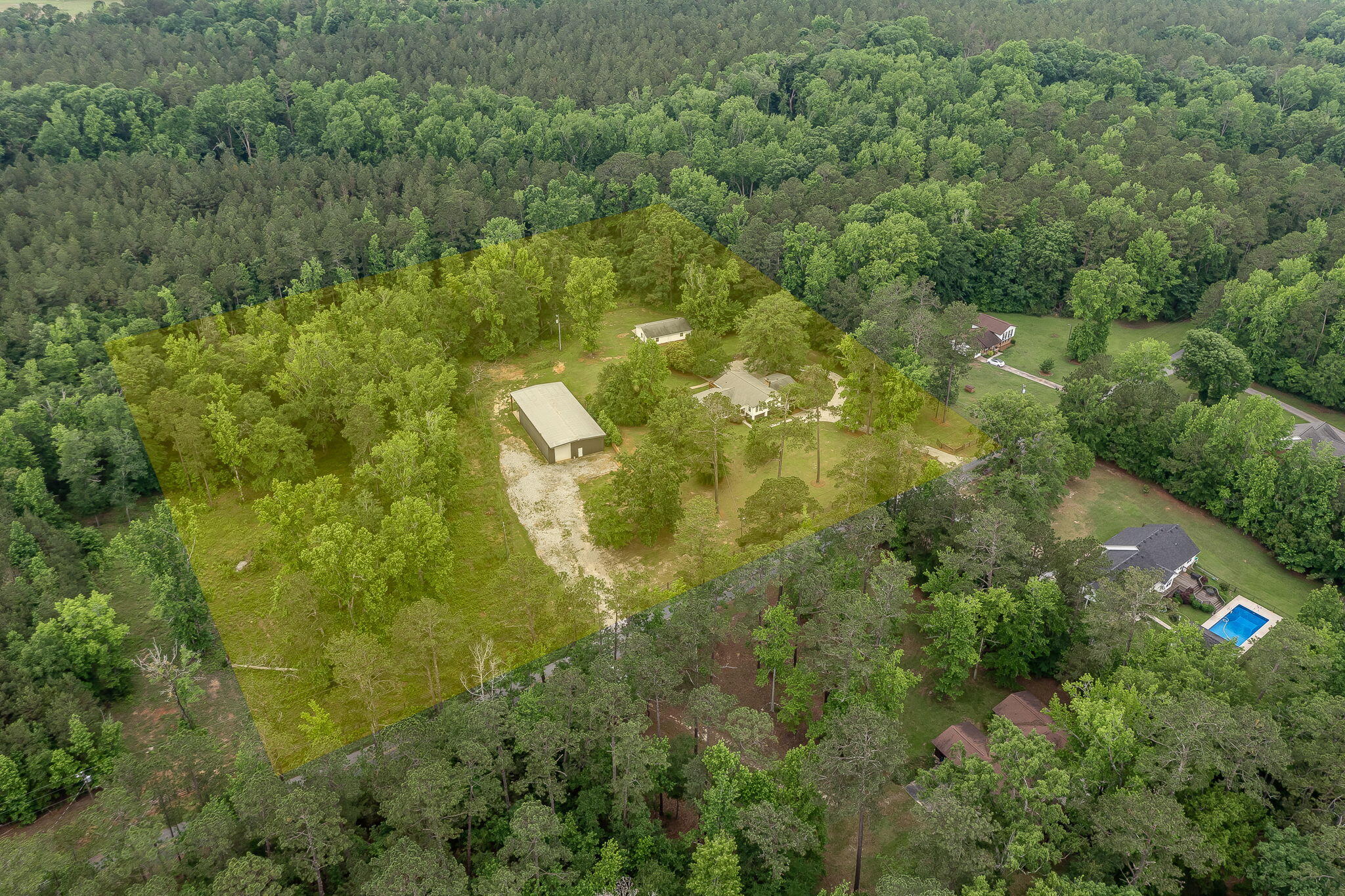 563 Lakewood Drive