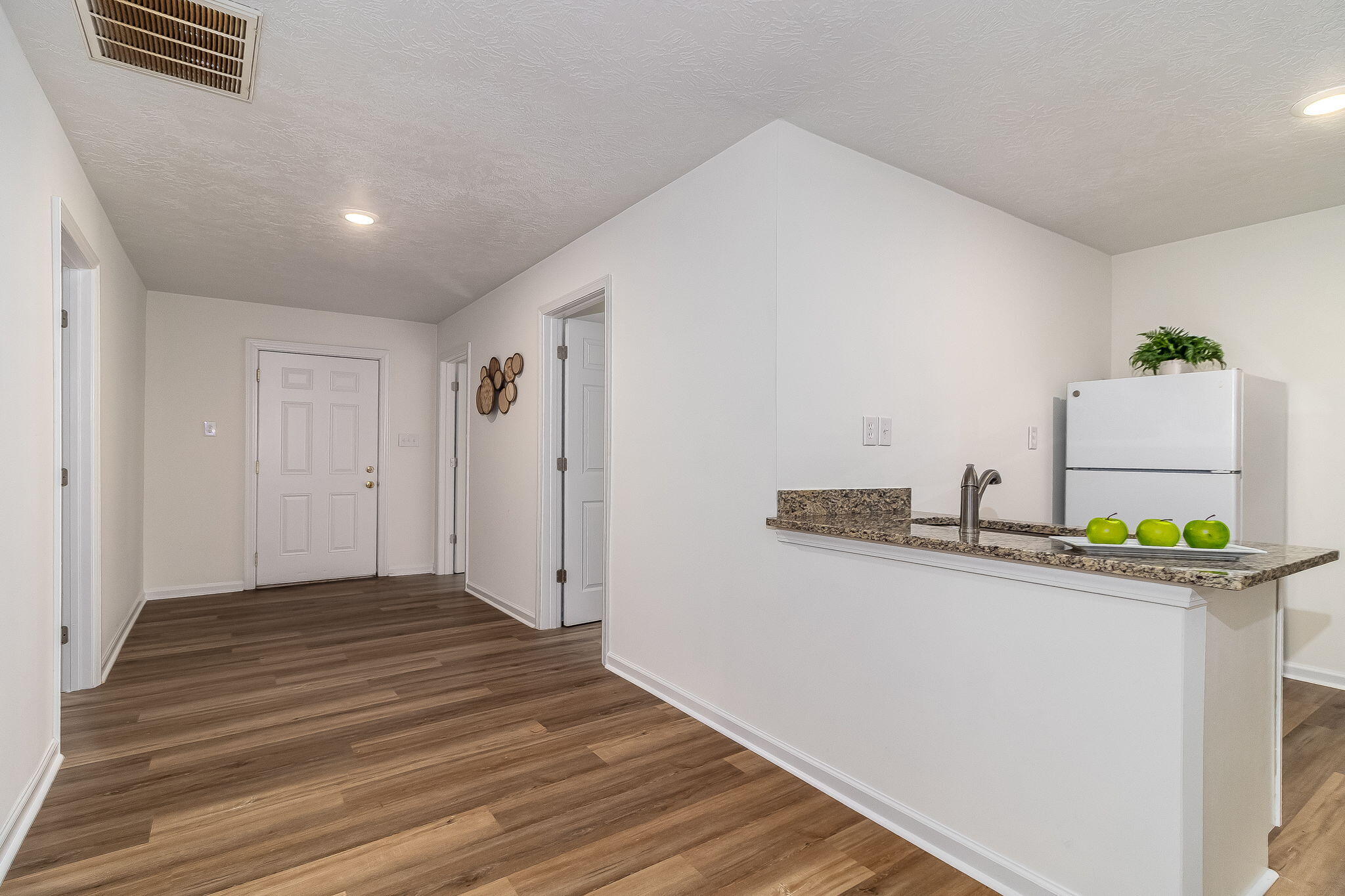 563 Lakewood Drive