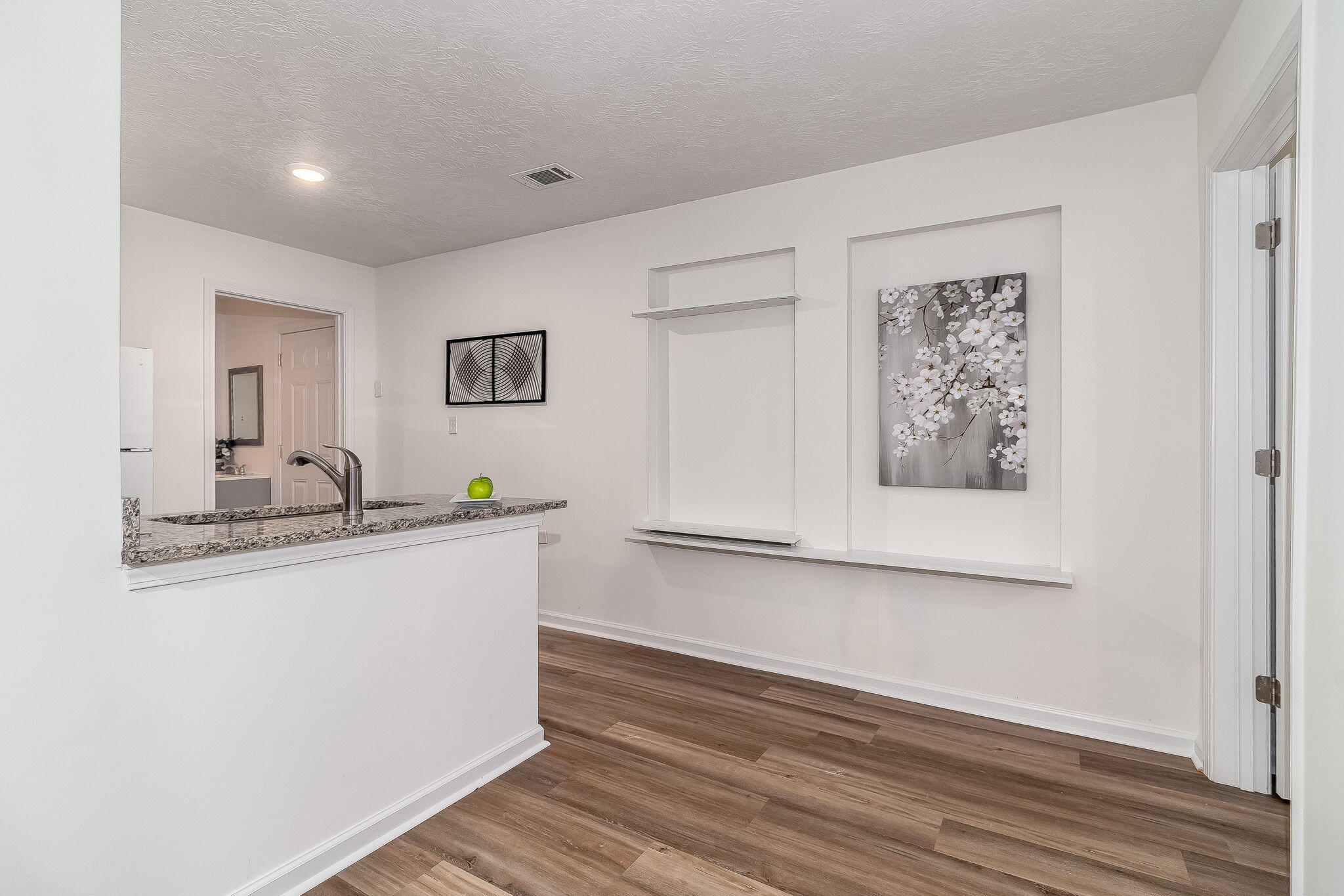 563 Lakewood Drive