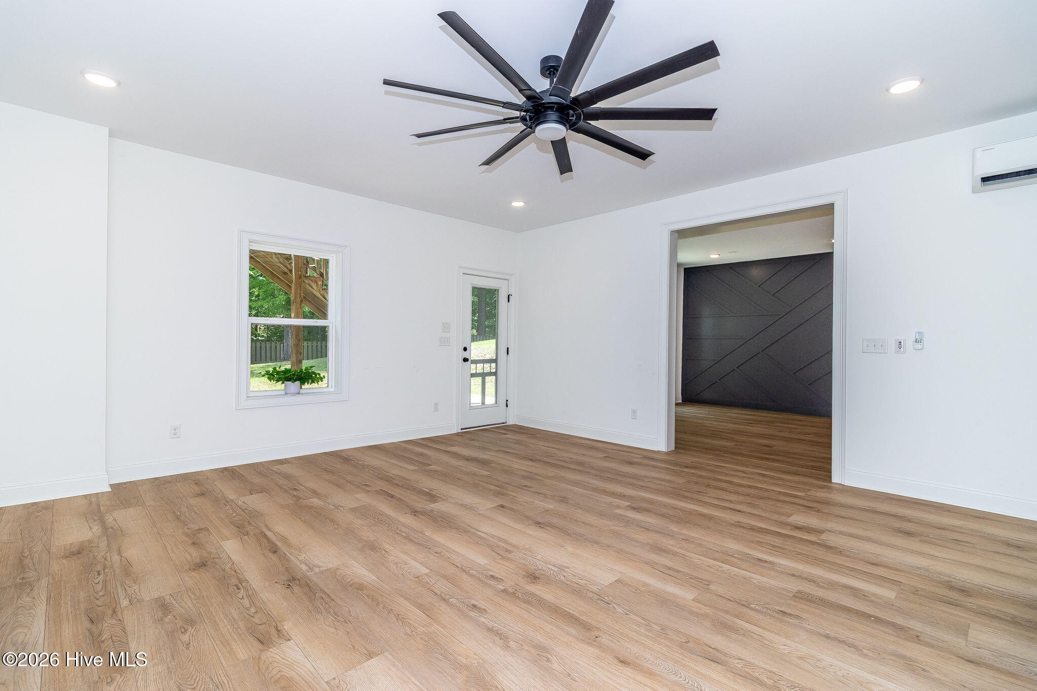 5629 Sunbury Loop