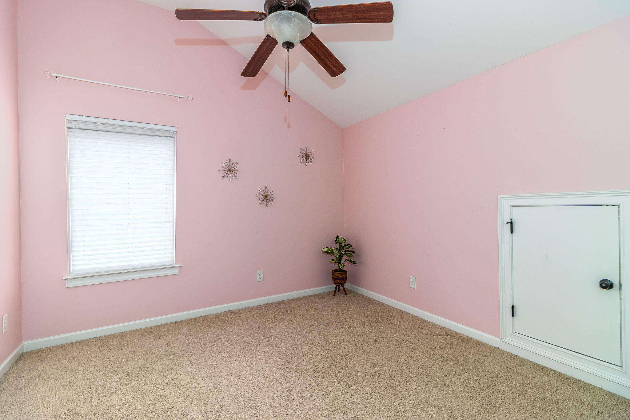 5629 Sunbury Loop