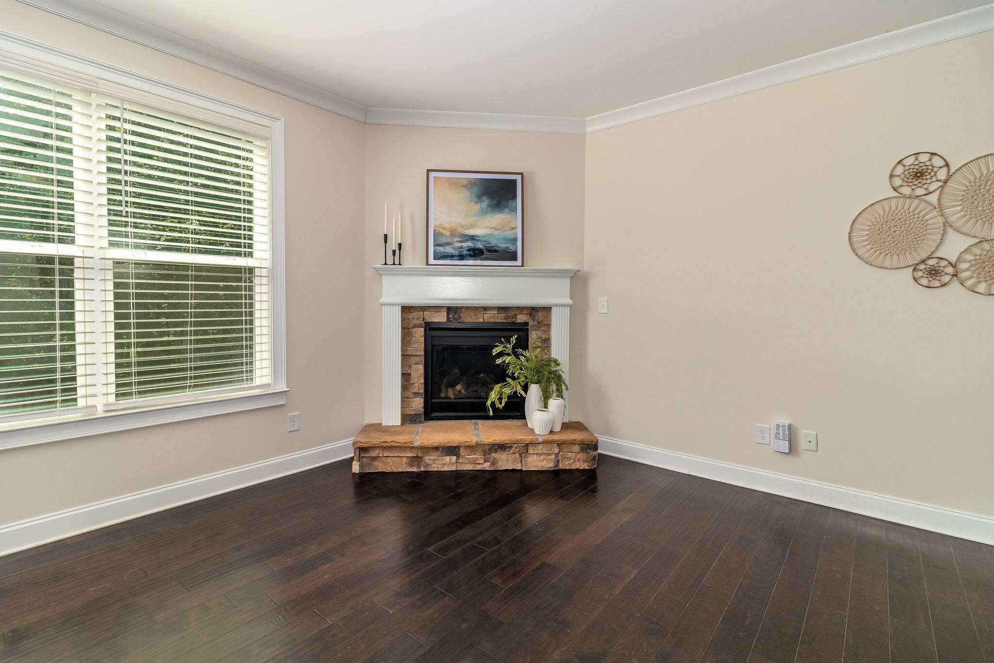 5629 Sunbury Loop