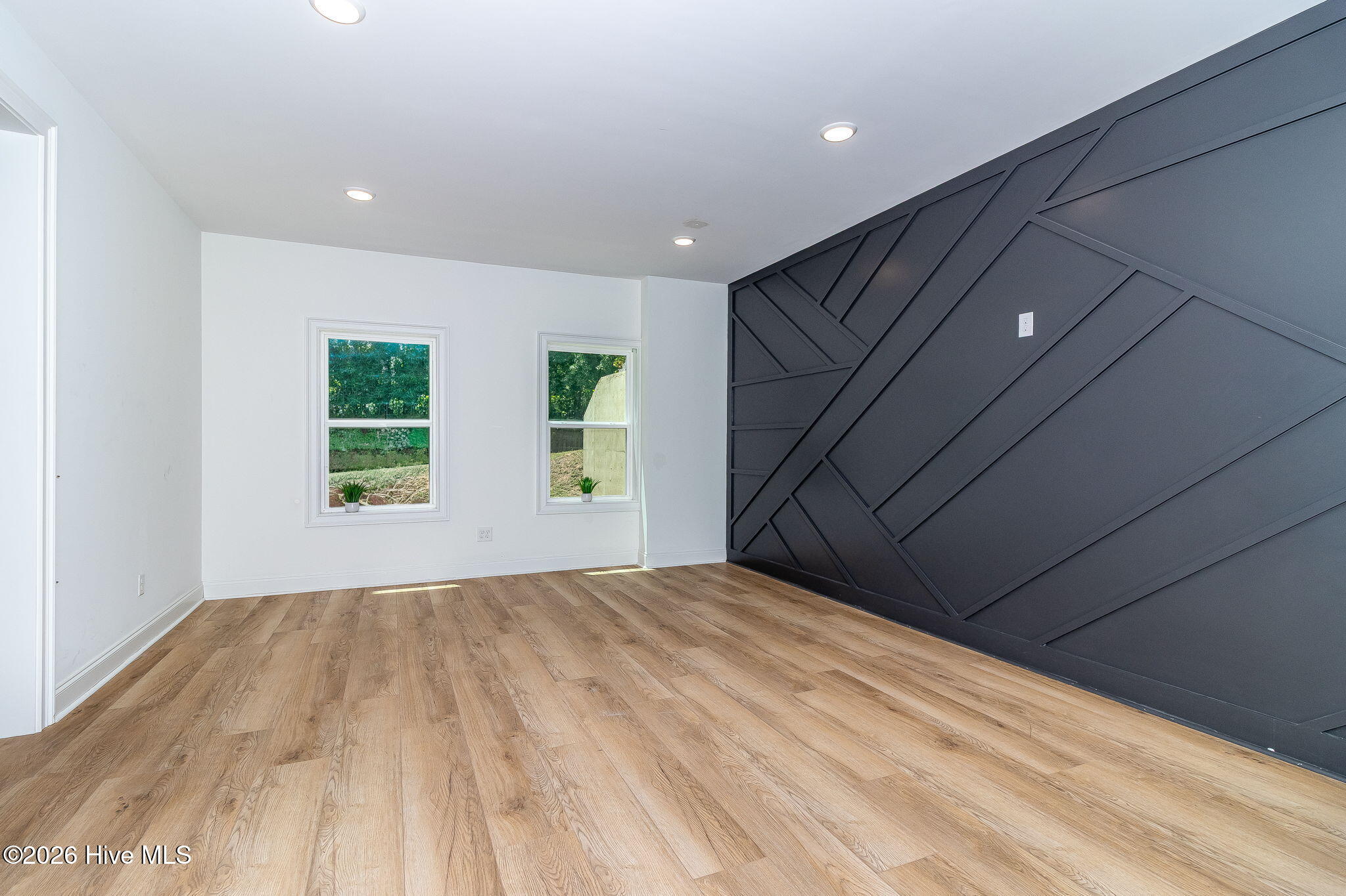 5629 Sunbury Loop