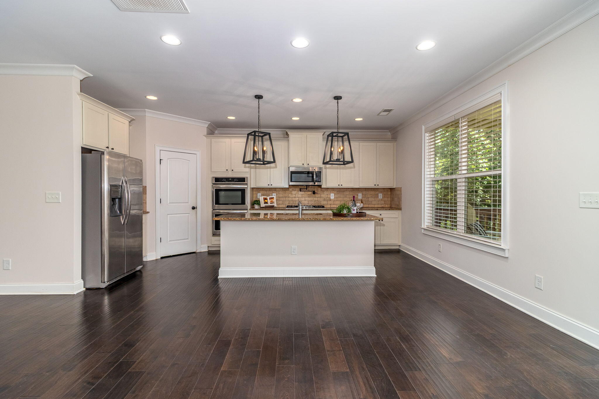 5629 Sunbury Loop