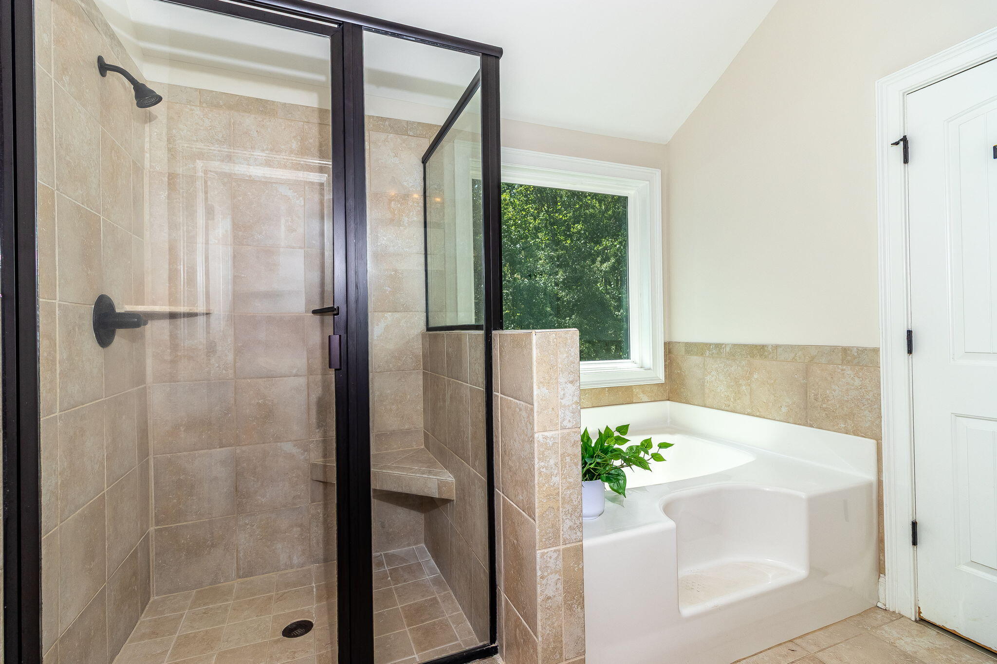 5629 Sunbury Loop