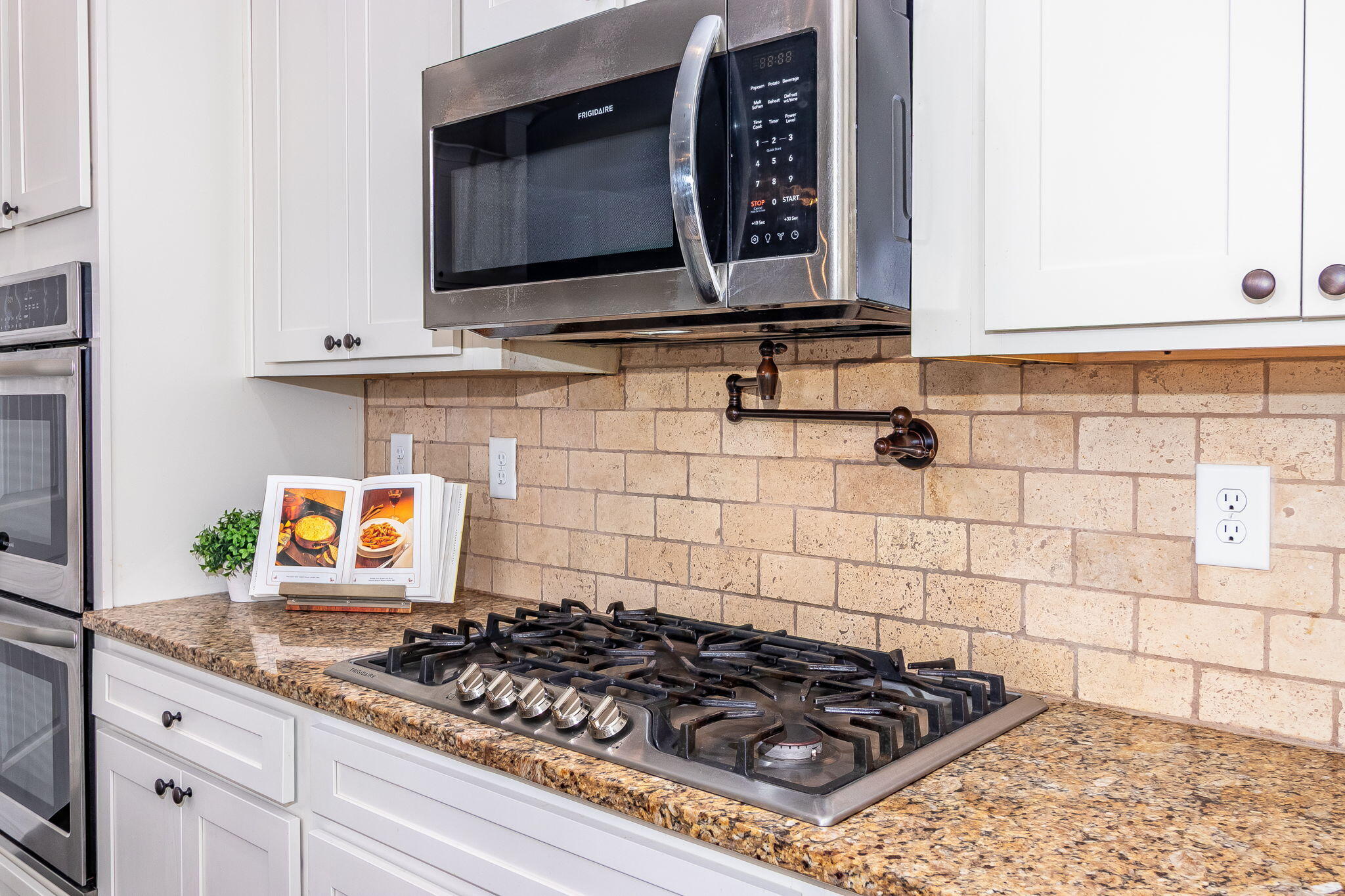 5629 Sunbury Loop