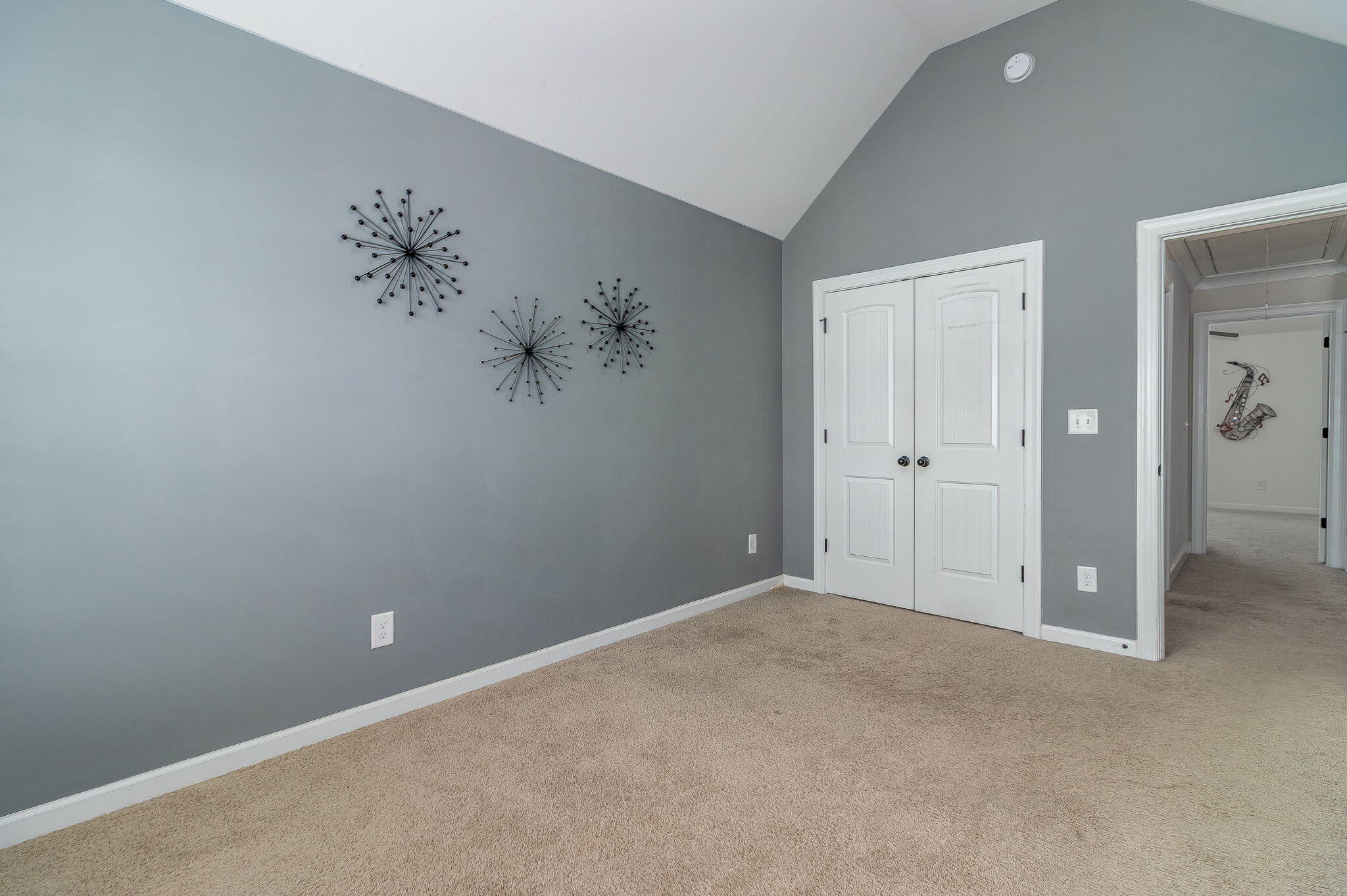 5629 Sunbury Loop