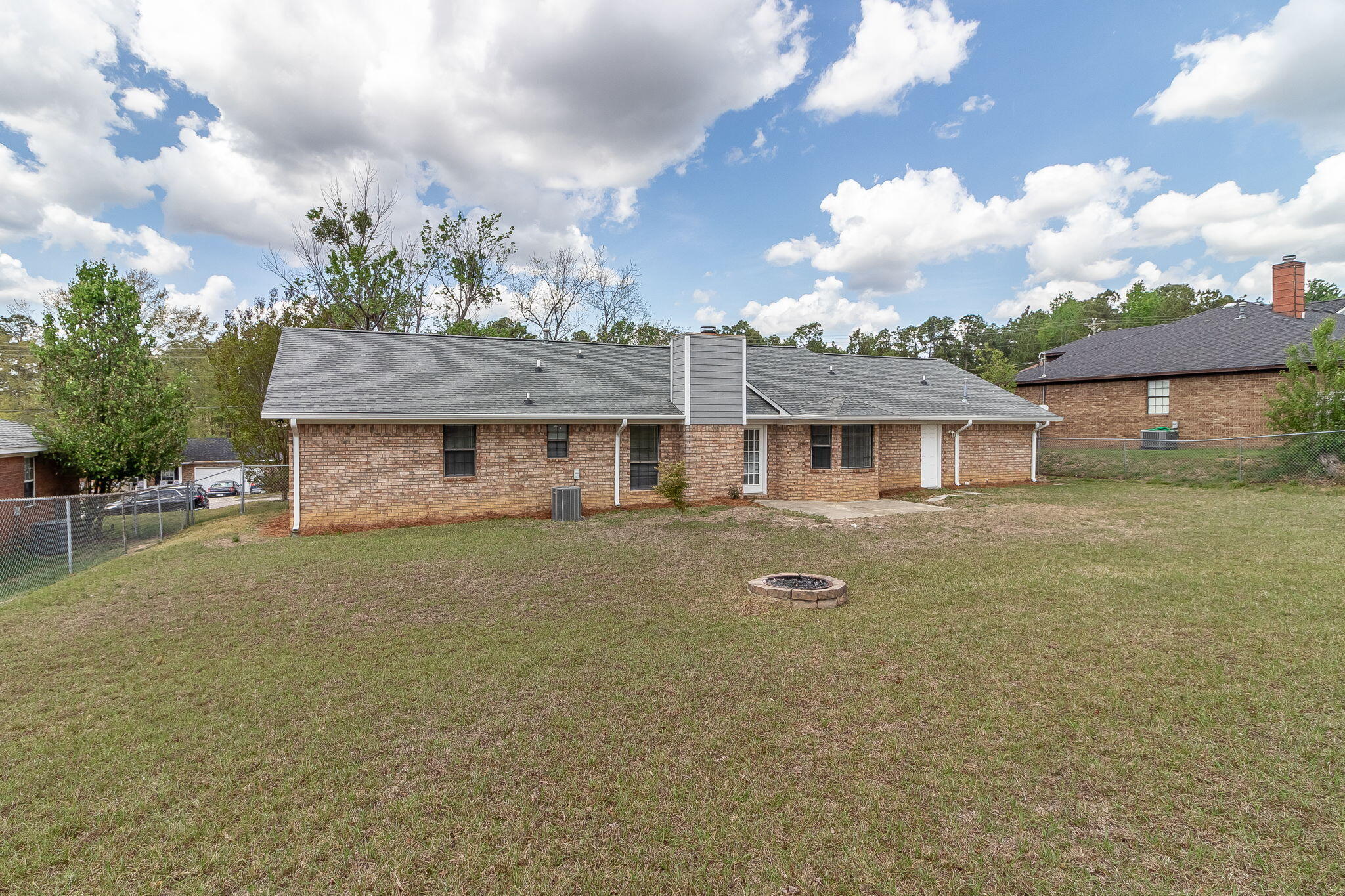 4344 Creekview Drive