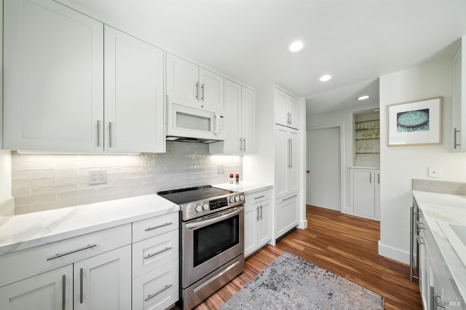 873 Oak Leaf Way