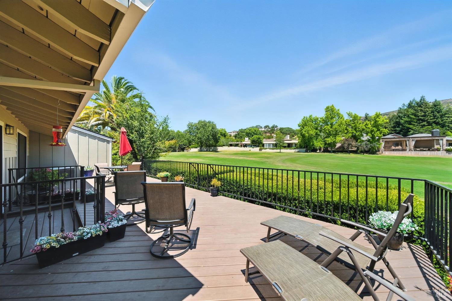 873 Oak Leaf Way
