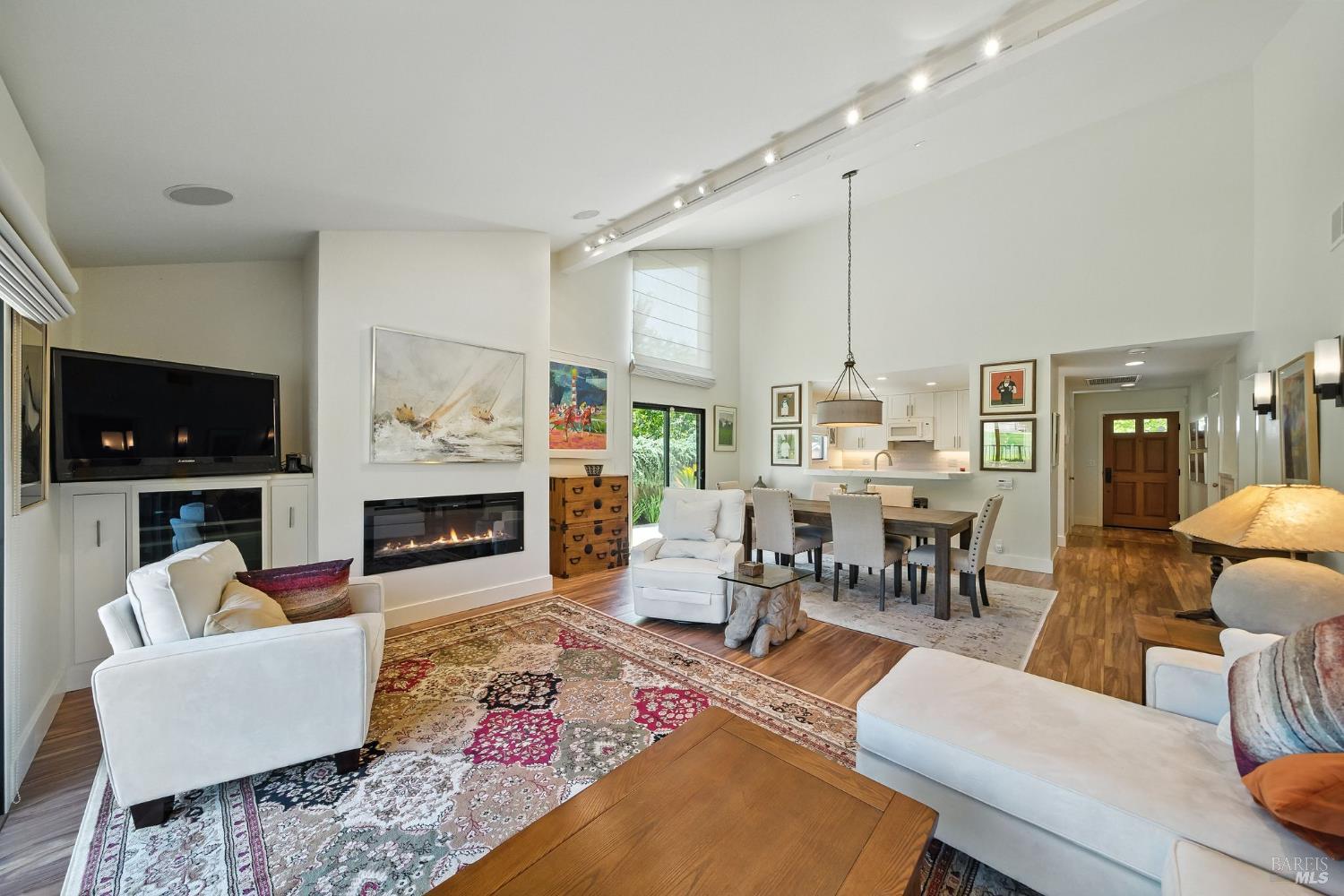 873 Oak Leaf Way