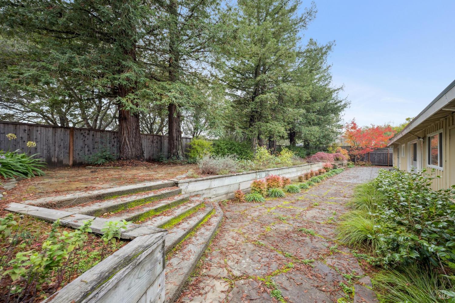 295 Stuyvesant Drive