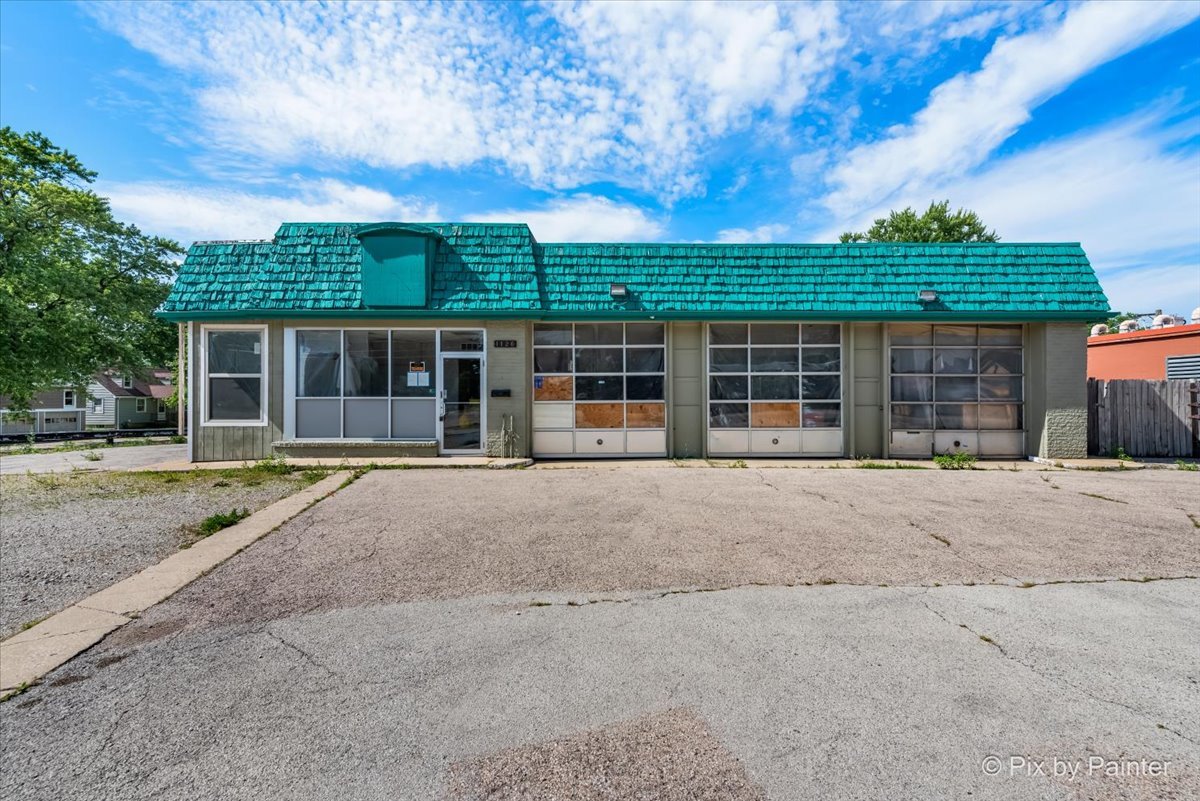 1126 Larkin Avenue