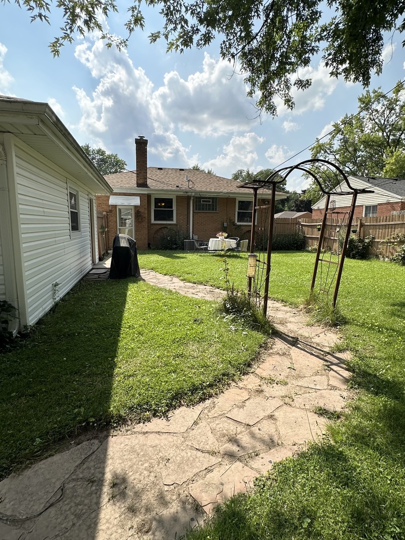 1199 Iroquois Drive
