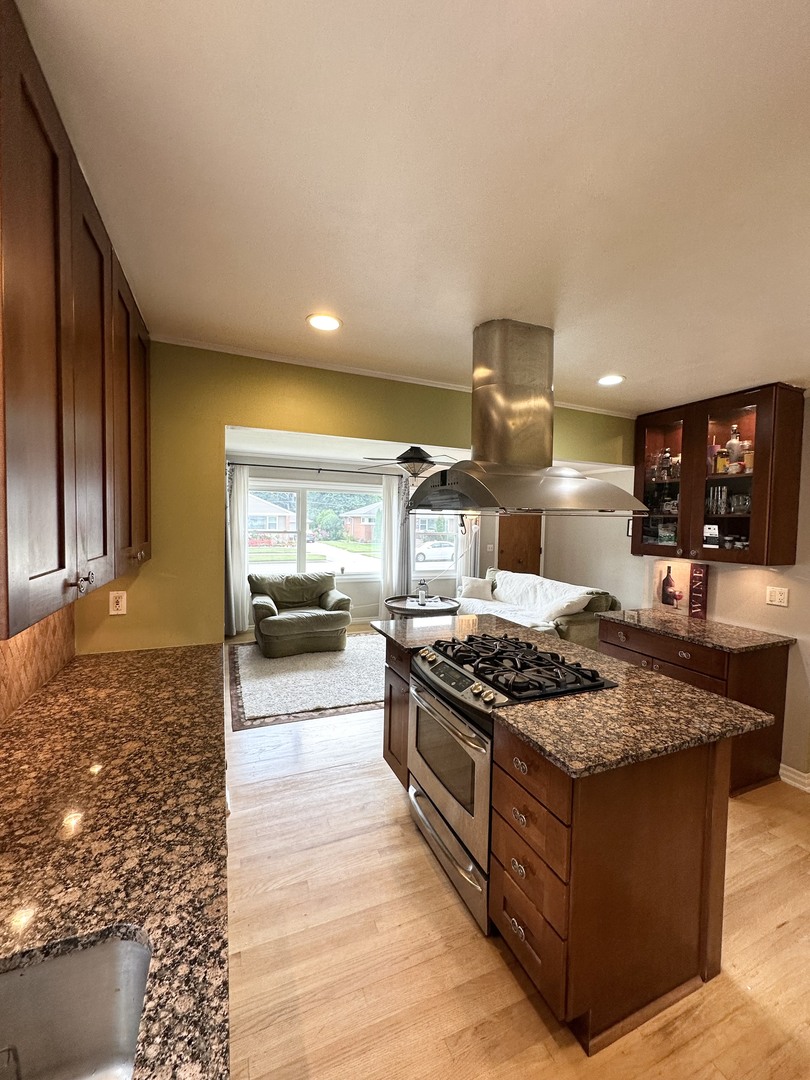 1199 Iroquois Drive